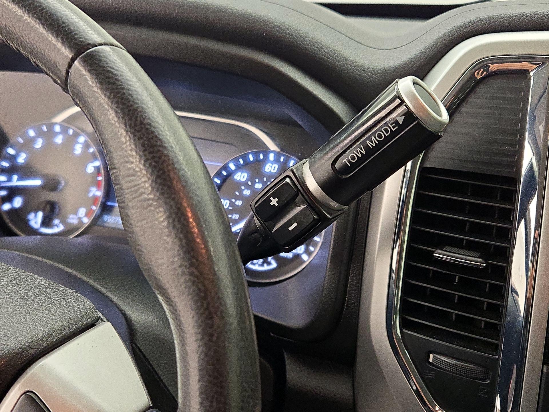 Thumbnail: 2020 Nissan Titan - 18