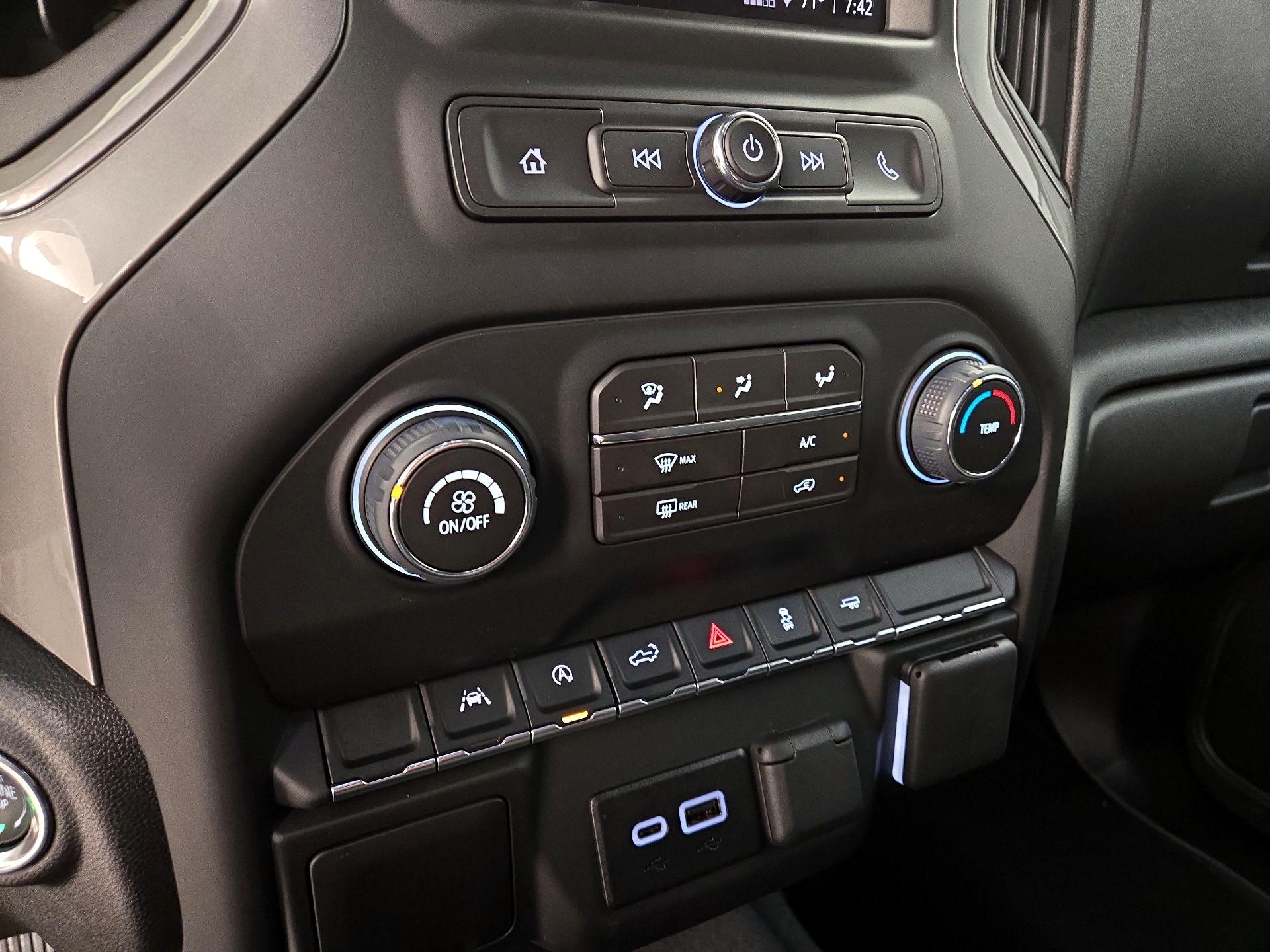 Thumbnail: 2026 Chevrolet Silverado 1500 - 17