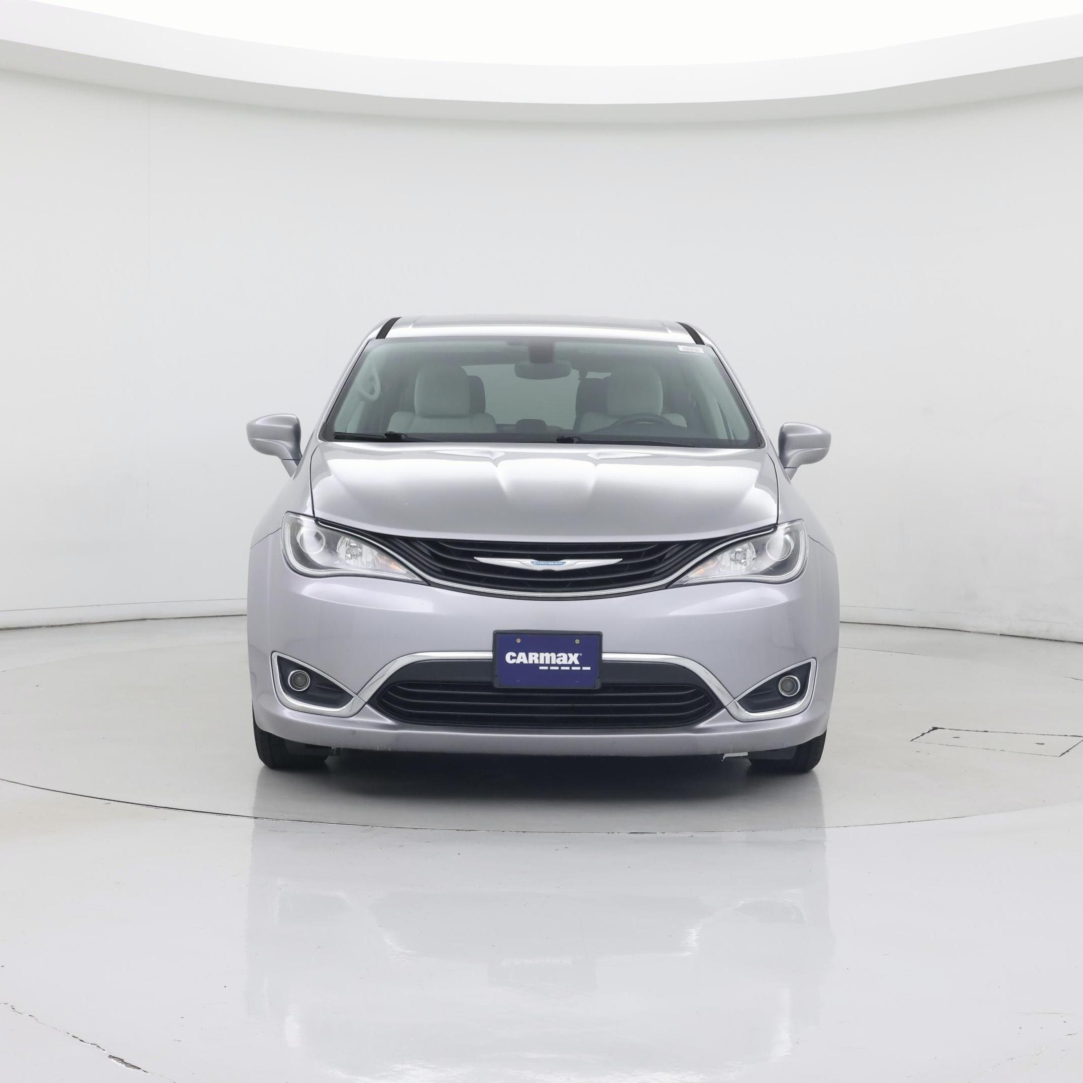 Thumbnail: 2018 Chrysler Pacifica - 5