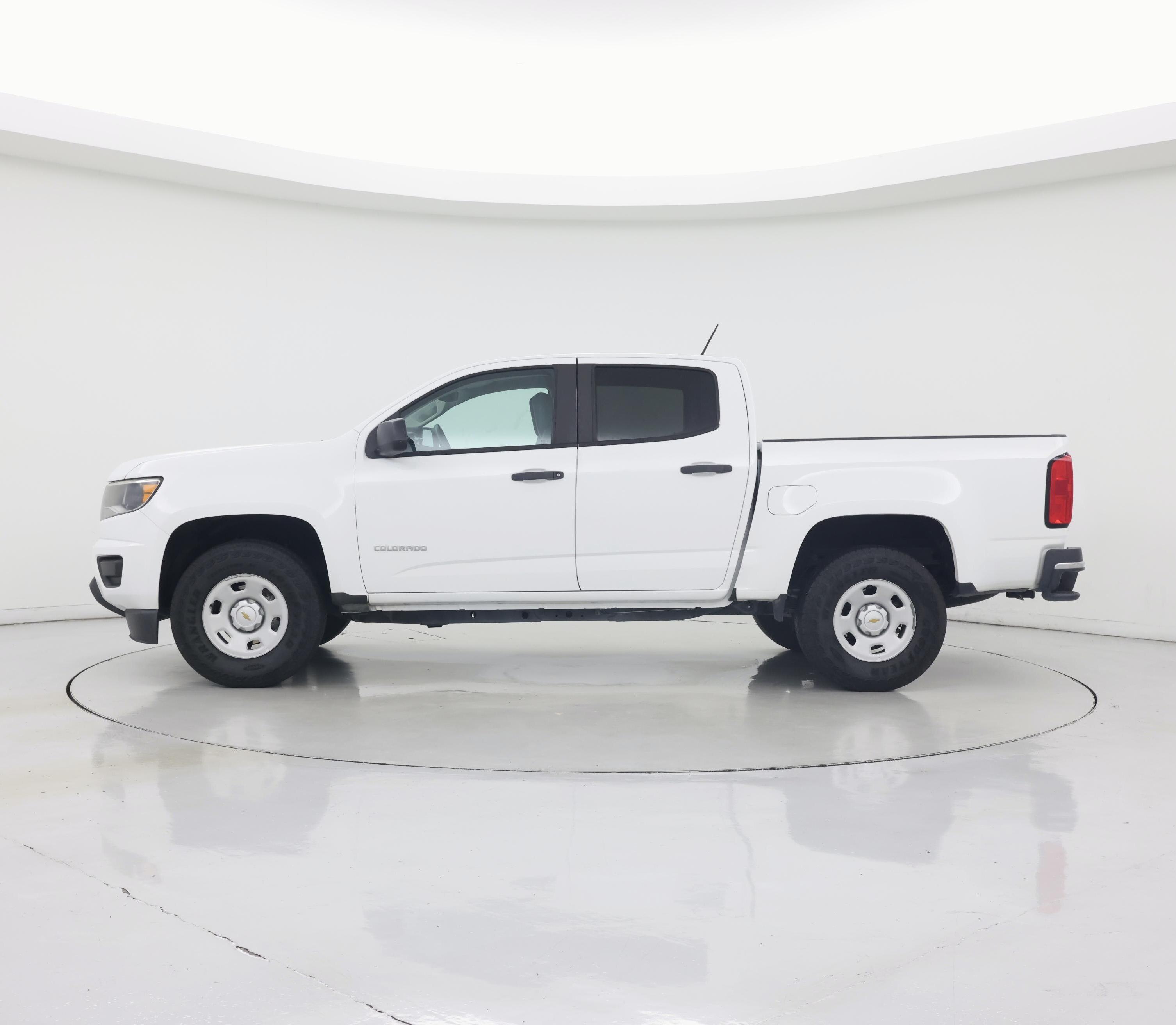 Thumbnail: 2018 Chevrolet Colorado - 3