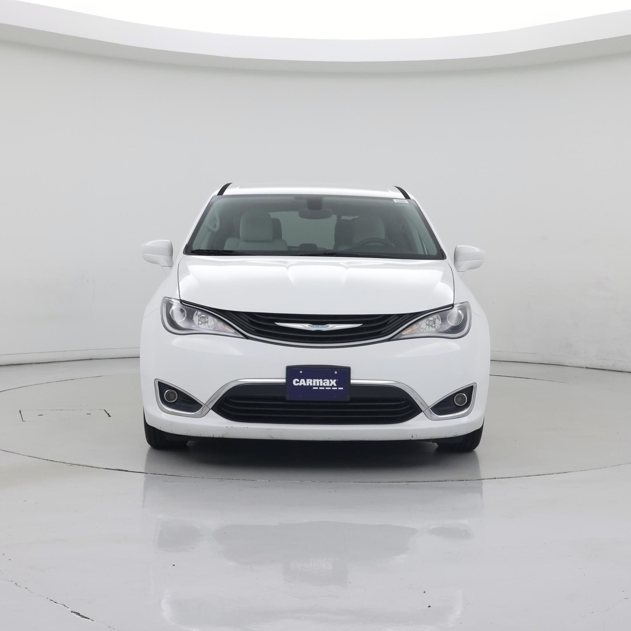 Thumbnail: 2018 Chrysler Pacifica - 5
