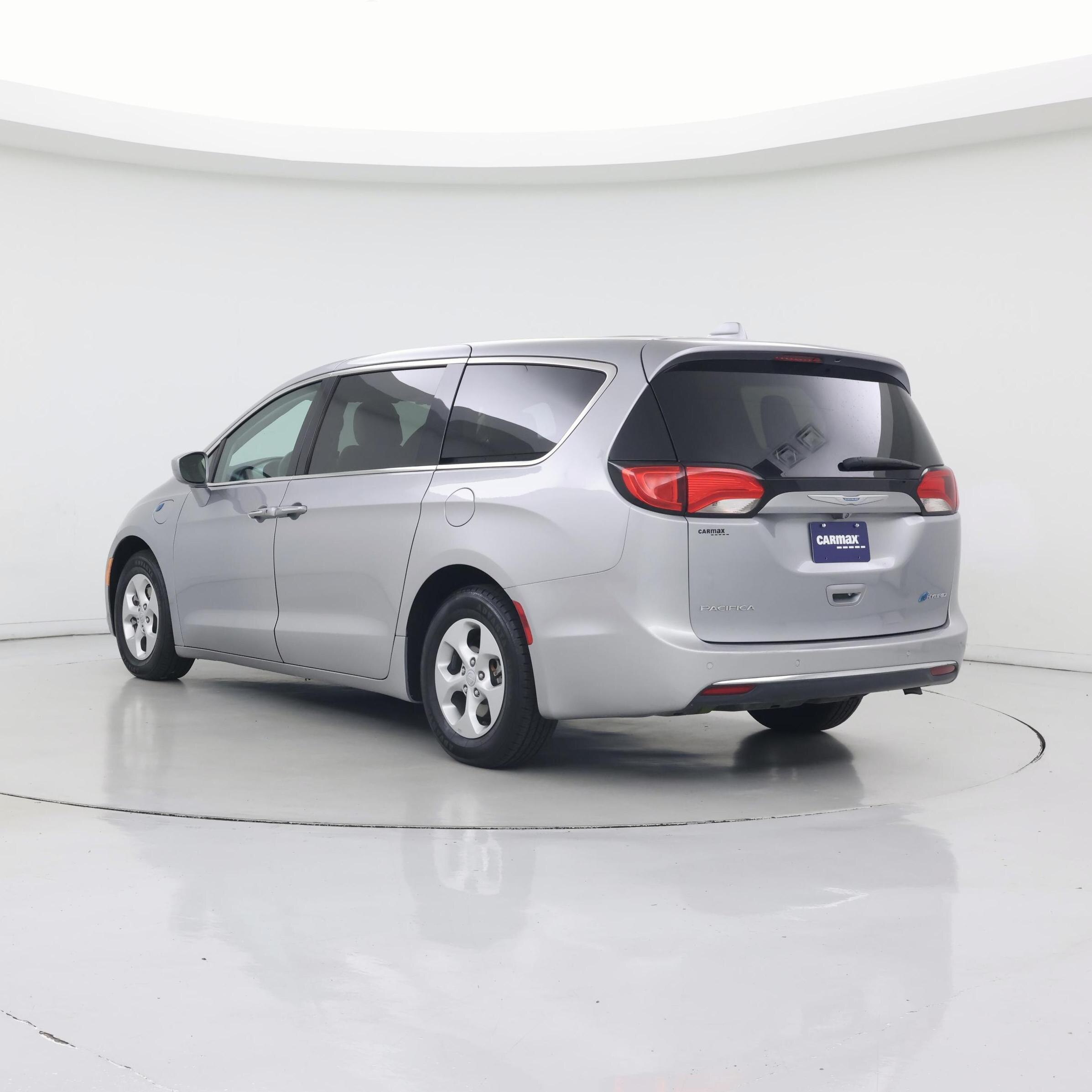 Thumbnail: 2018 Chrysler Pacifica - 2