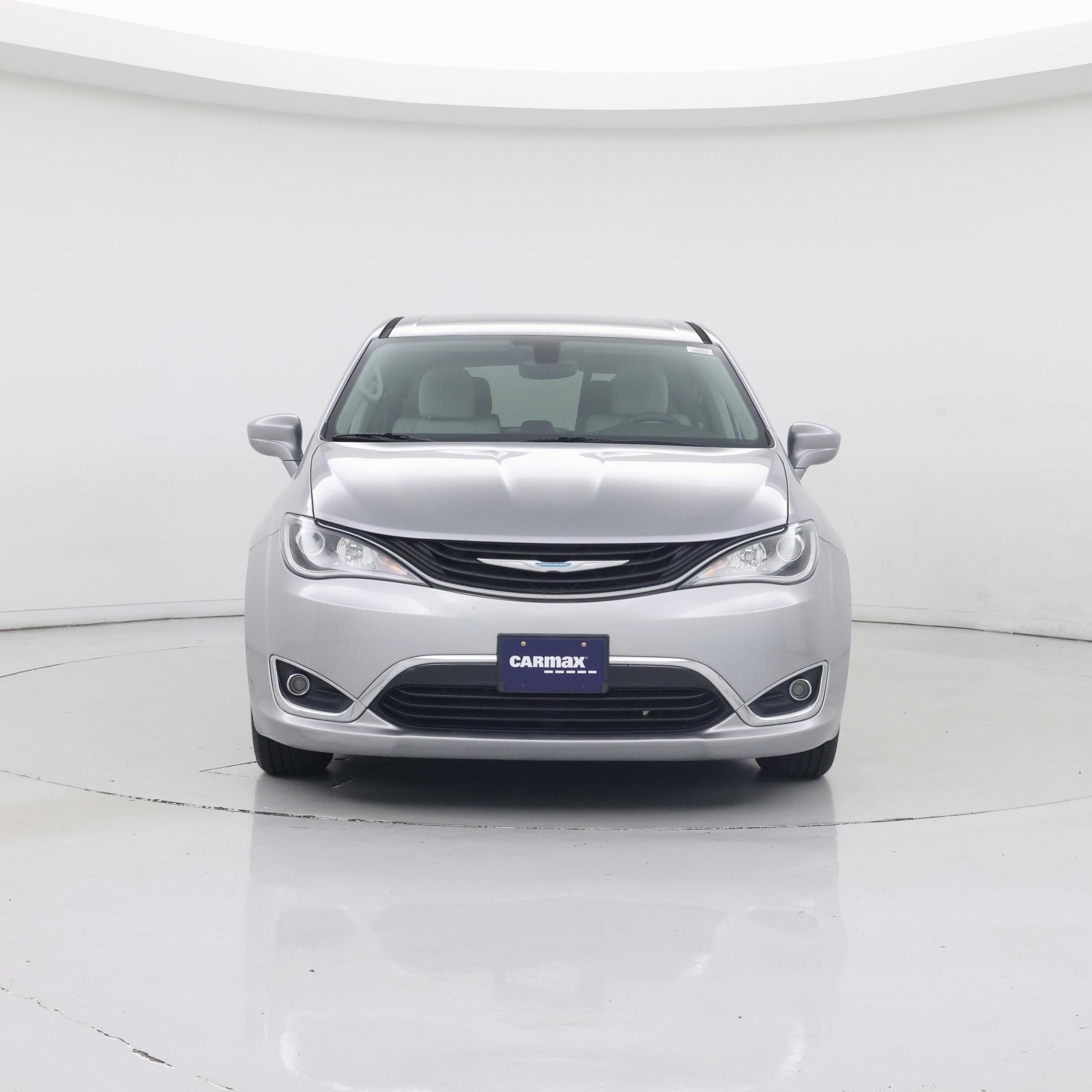 Thumbnail: 2018 Chrysler Pacifica - 5