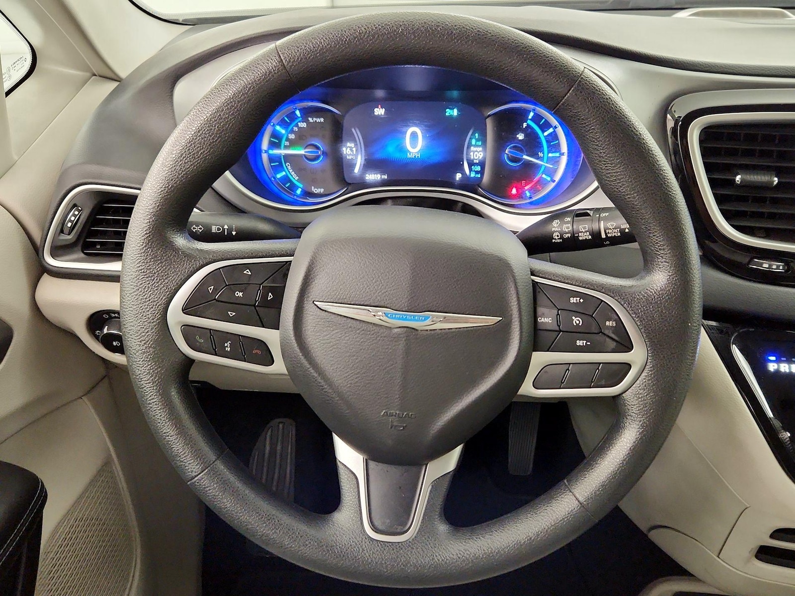 2018 Chrysler Pacifica Hybrid Touring Plus - Photo 11