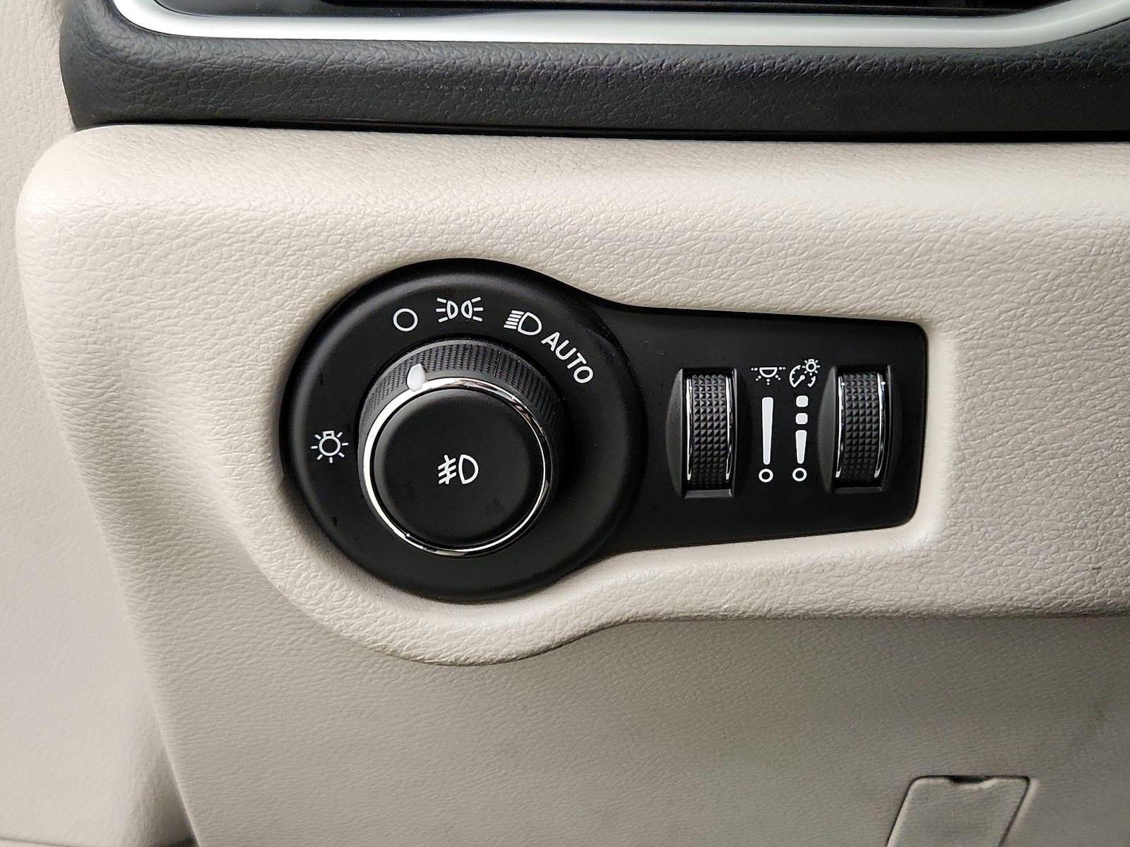 2018 Chrysler Pacifica Hybrid Touring Plus - Photo 14