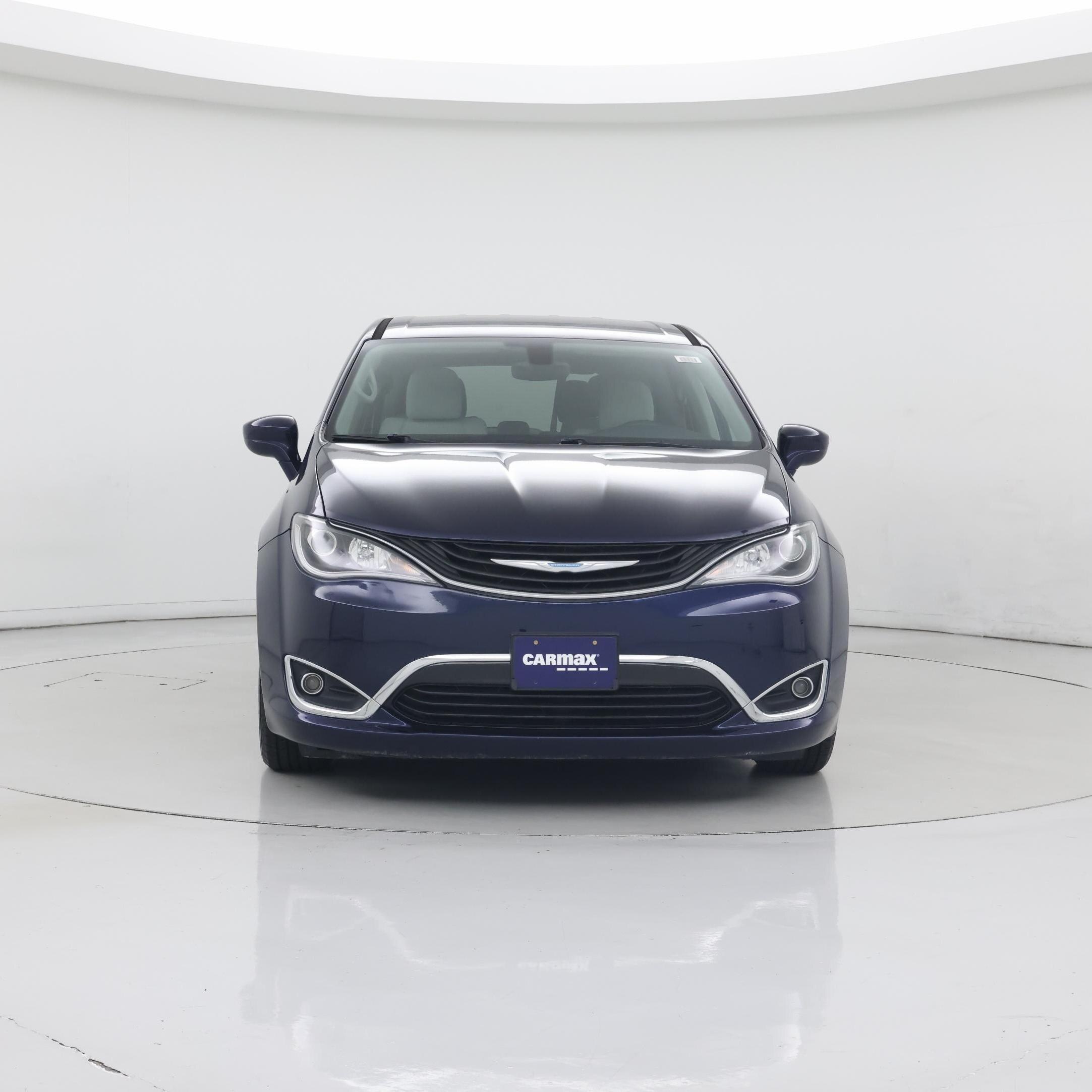 Thumbnail: 2018 Chrysler Pacifica - 5