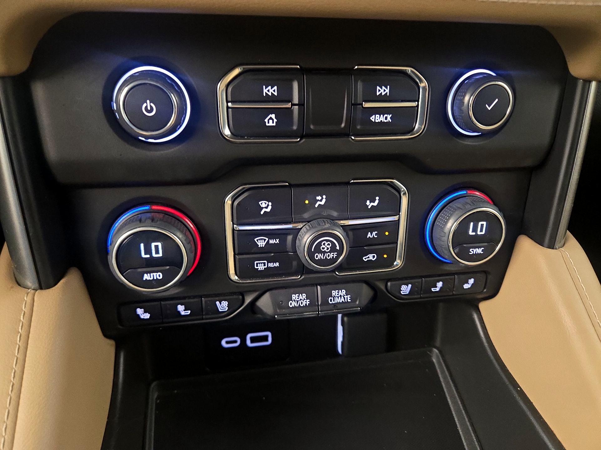 Thumbnail: 2023 Chevrolet Tahoe - 17