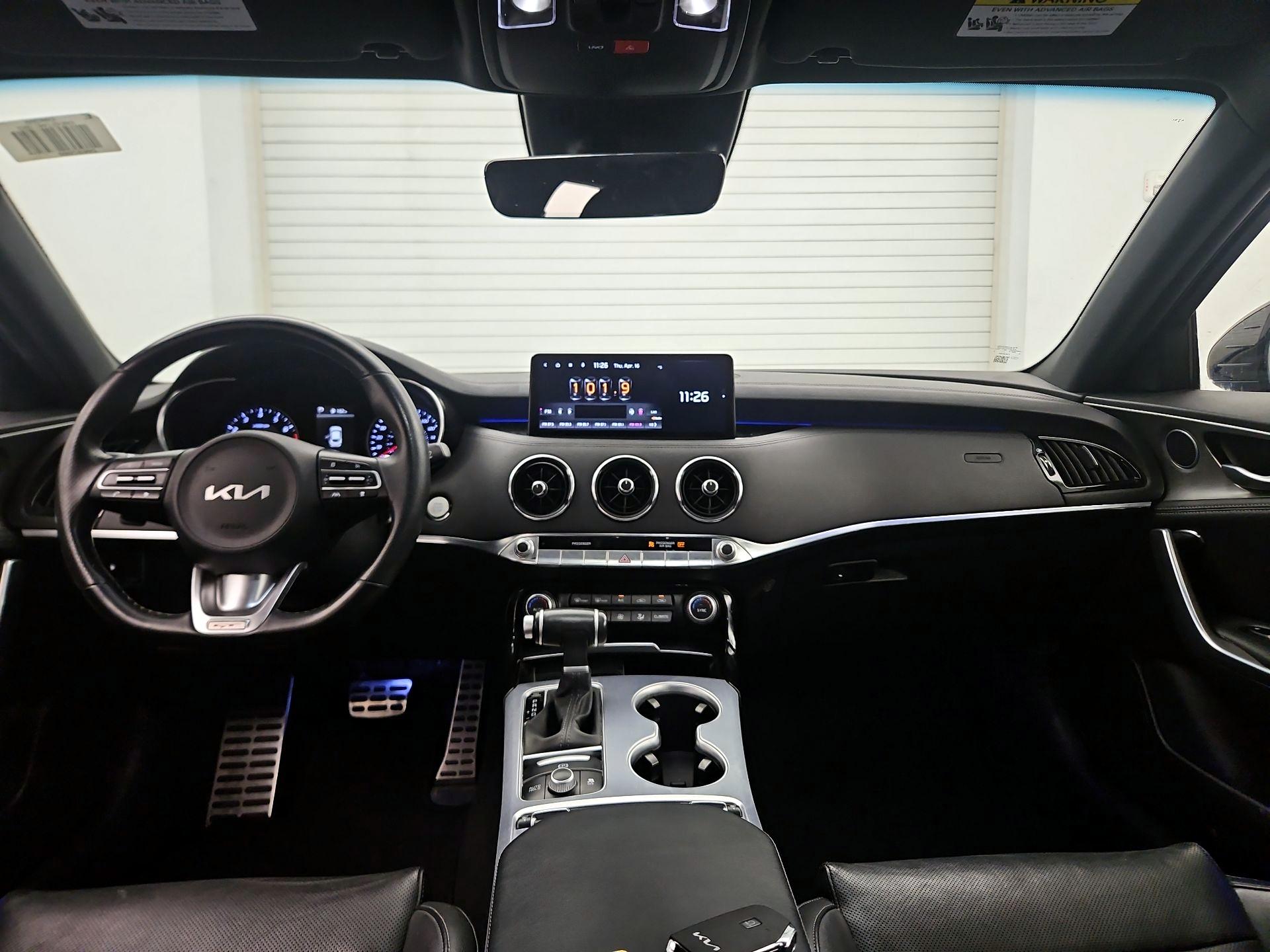 Thumbnail: 2022 Kia Stinger - 9