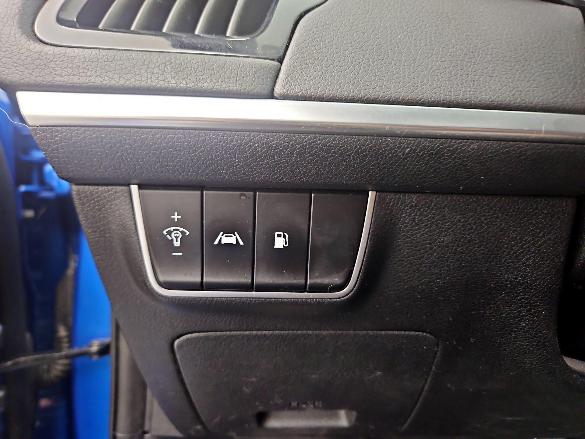 Thumbnail: 2022 Kia Stinger - 13