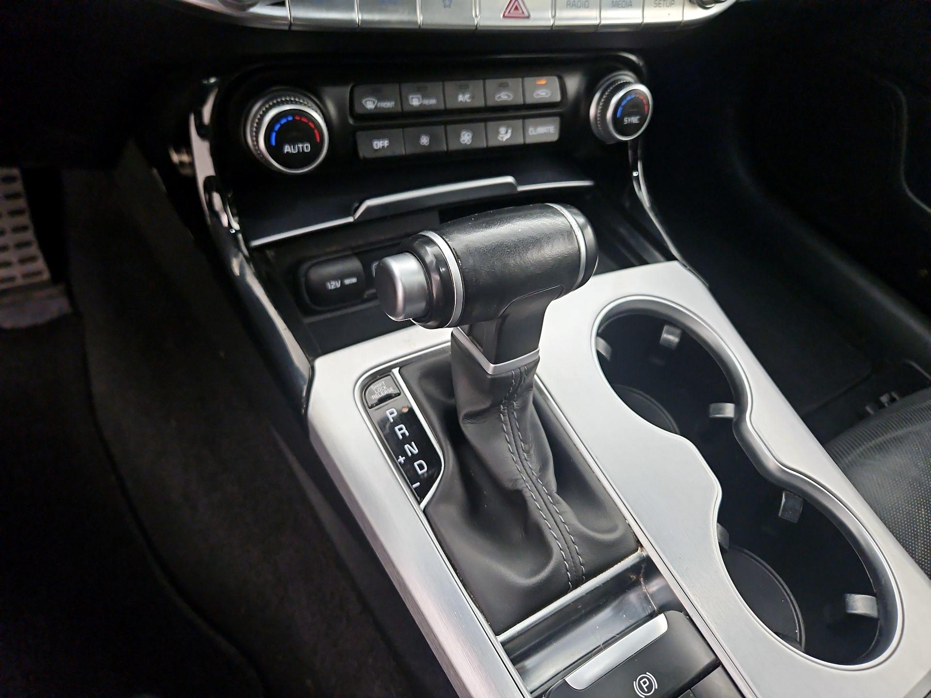 Thumbnail: 2022 Kia Stinger - 17