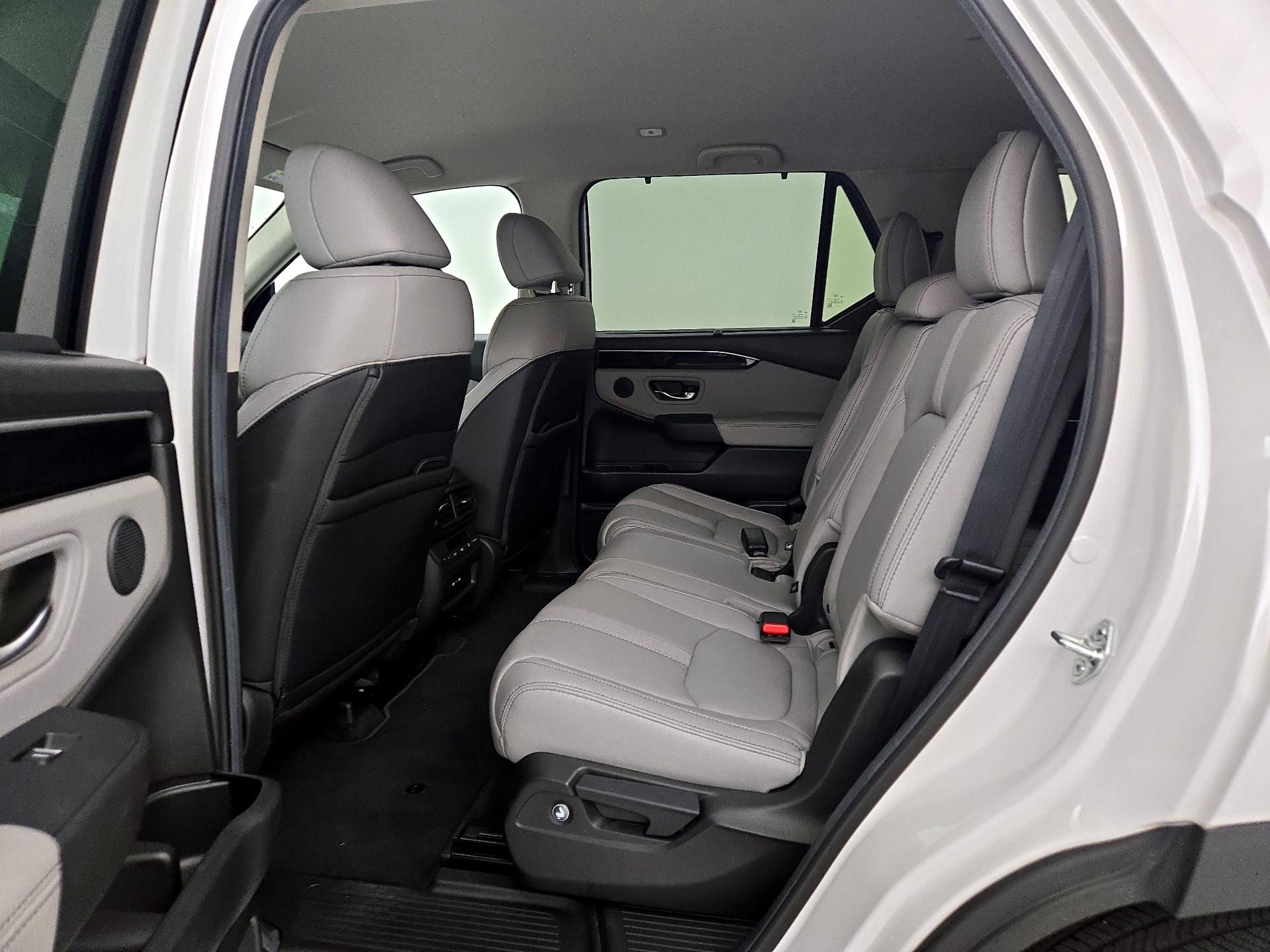 Thumbnail: 2025 Honda Pilot - 19