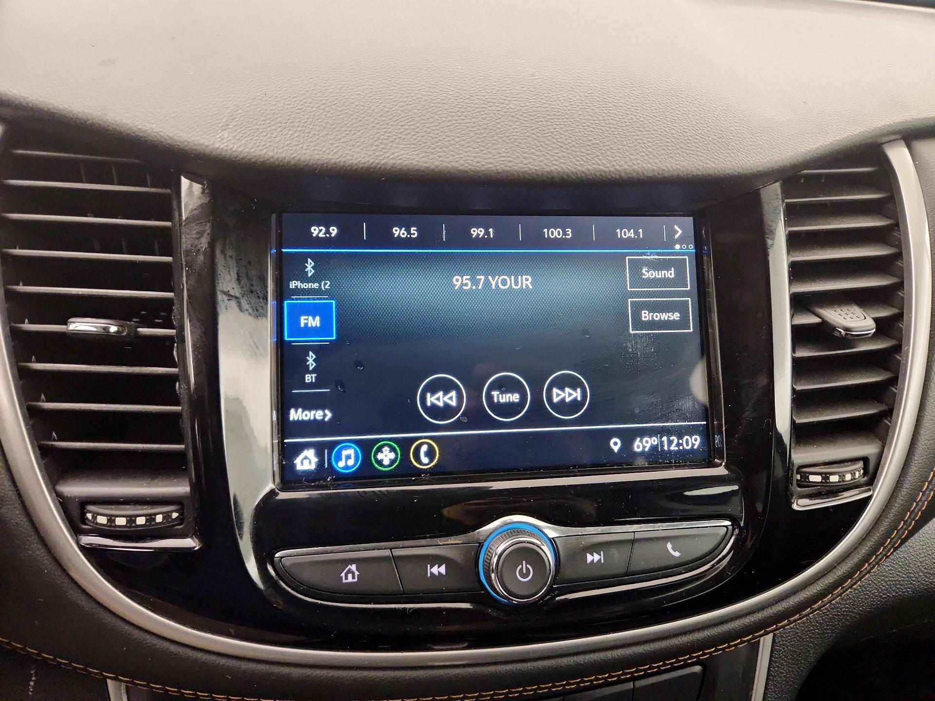 Thumbnail: 2019 Chevrolet Trax - 15