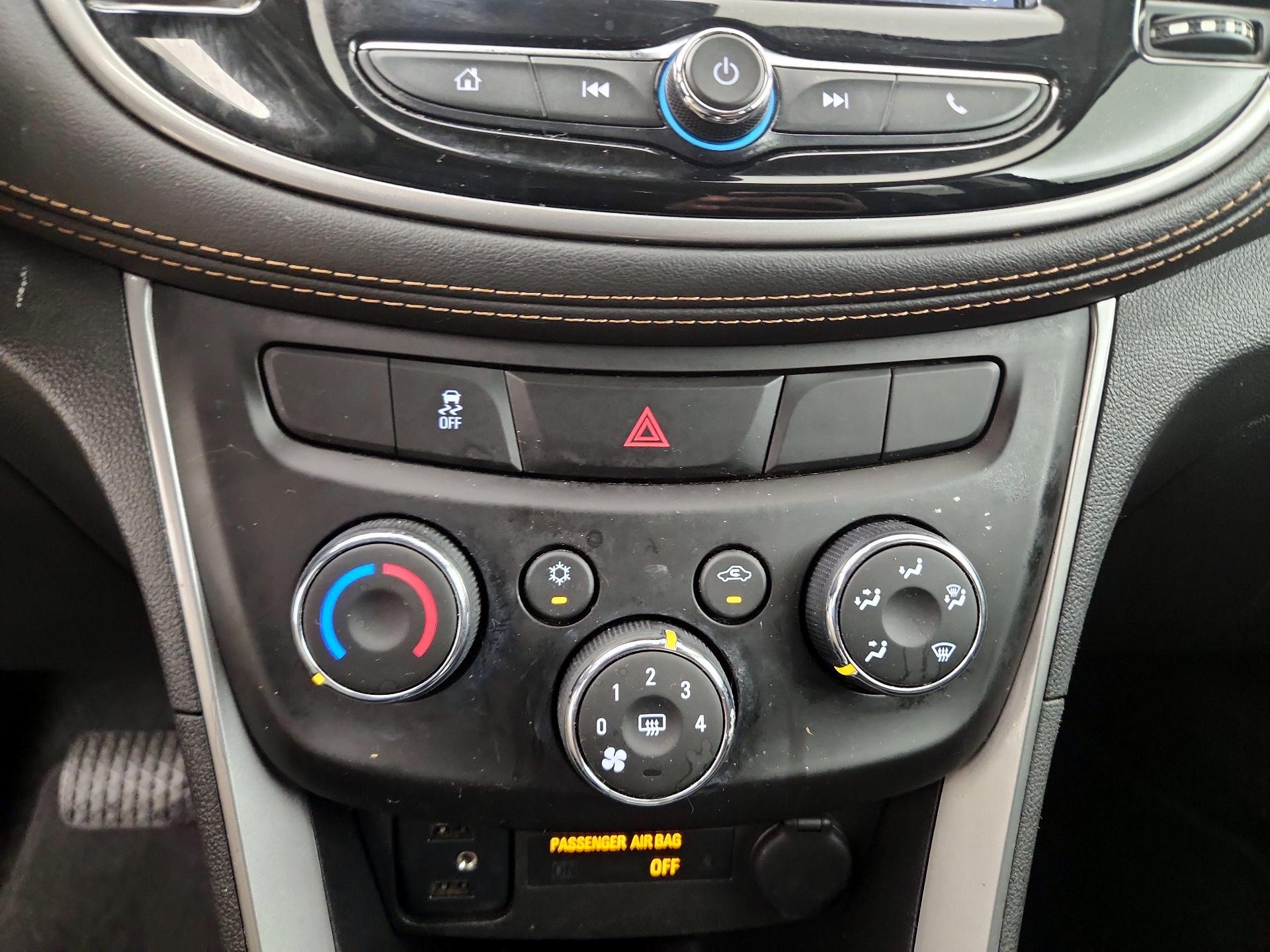 Thumbnail: 2019 Chevrolet Trax - 16