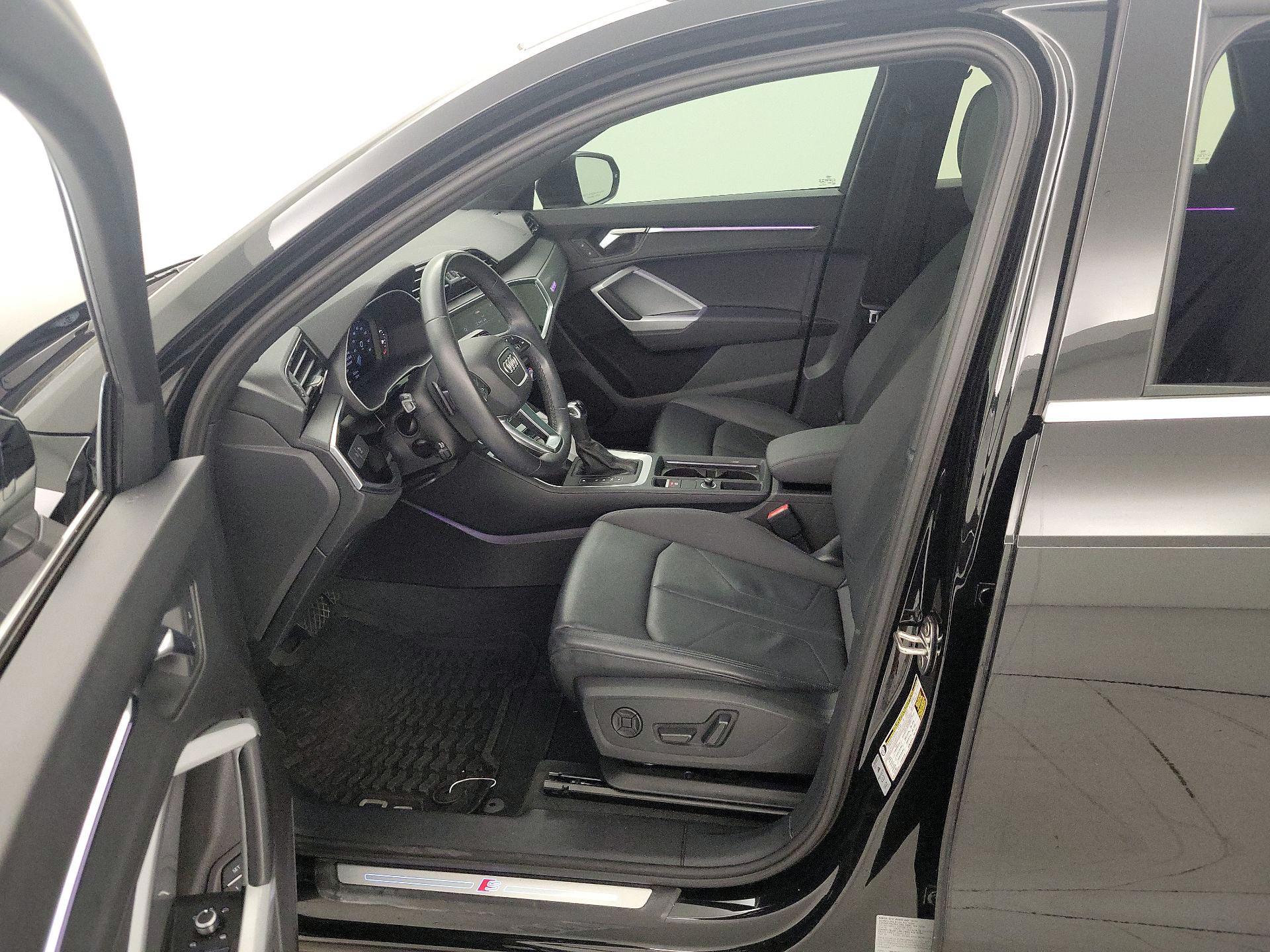 Thumbnail: 2022 Audi Q3 - 11