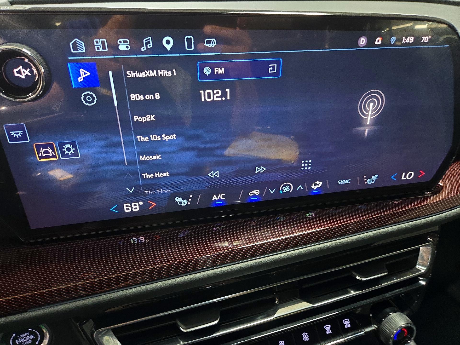 Thumbnail: 2025 Chevrolet Traverse - 16