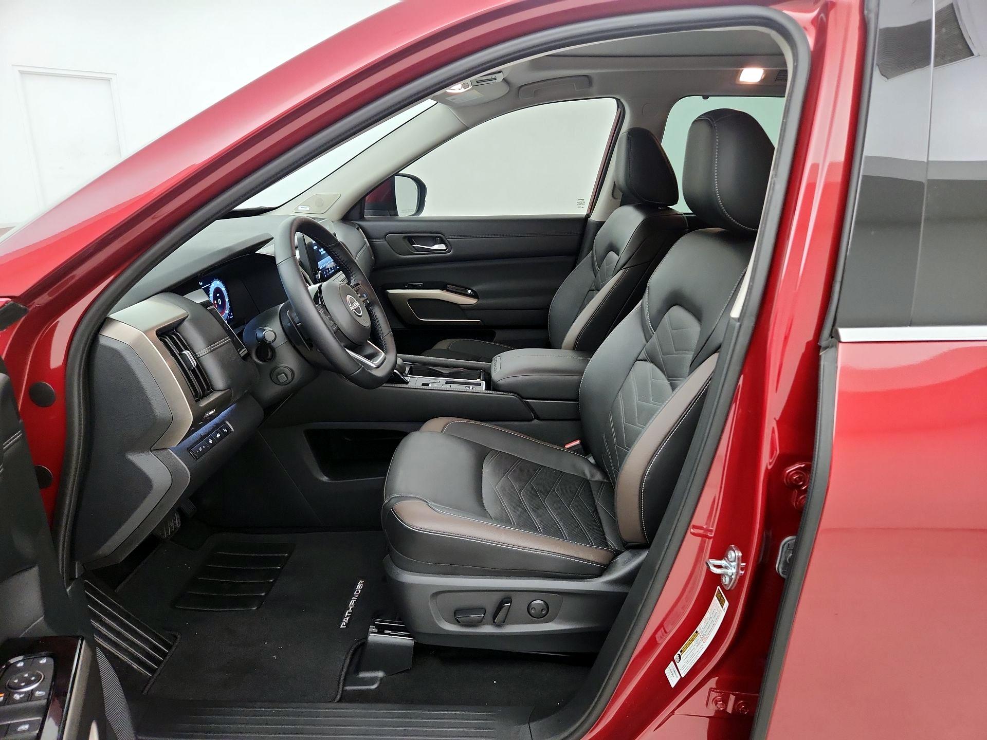 Thumbnail: 2025 Nissan Pathfinder - 9