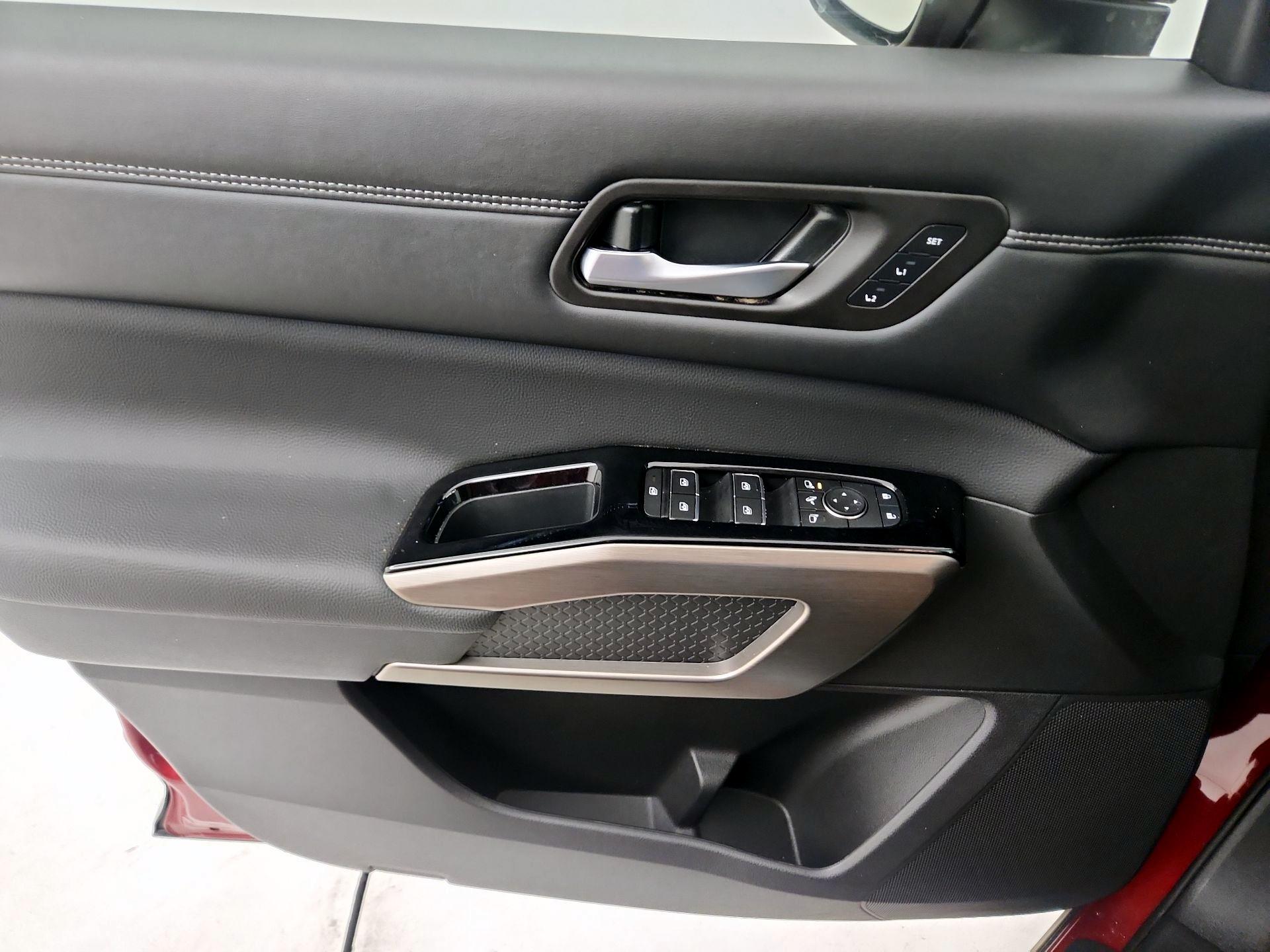 Thumbnail: 2025 Nissan Pathfinder - 10