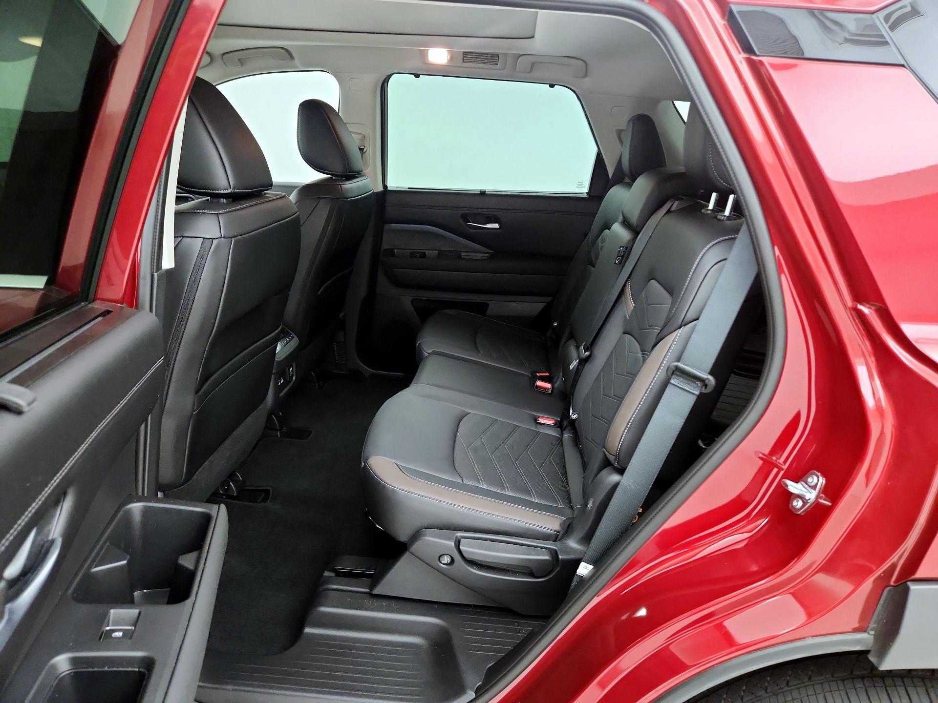 Thumbnail: 2025 Nissan Pathfinder - 19