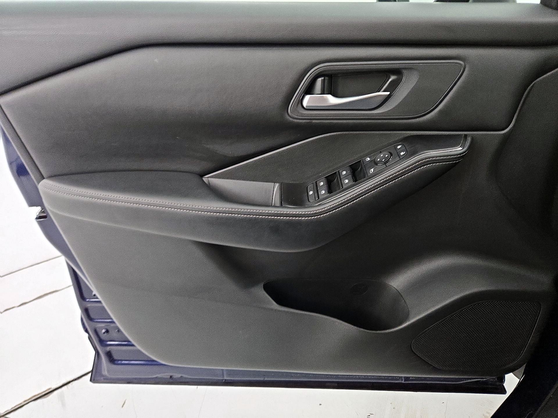 Thumbnail: 2025 Nissan Rogue - 14