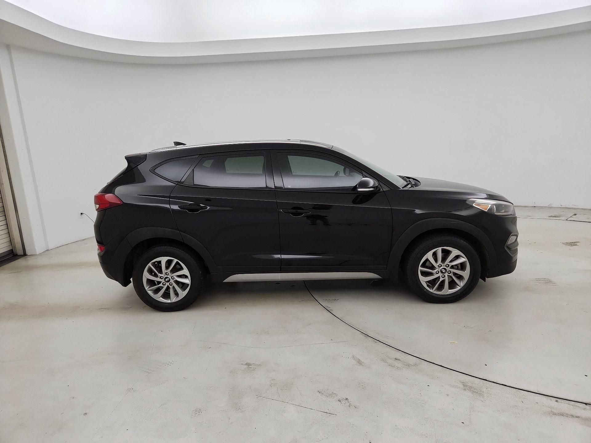 Thumbnail: 2018 Hyundai Tucson - 4