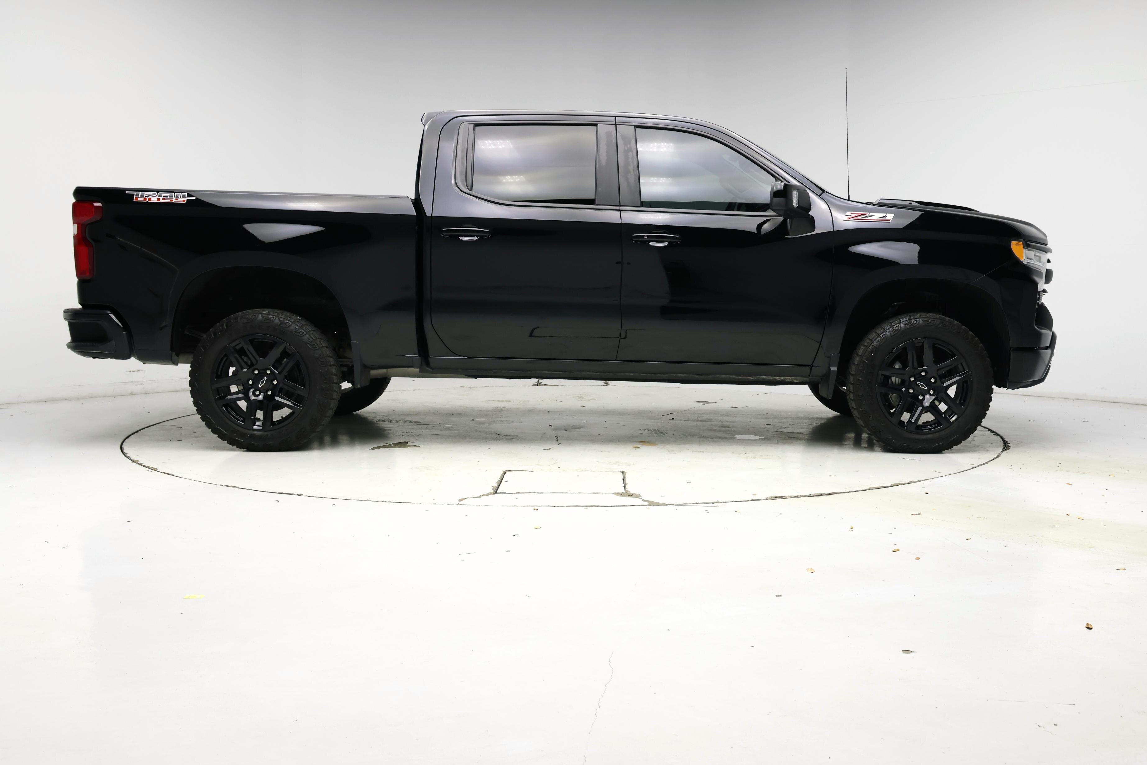 Thumbnail: 2025 Chevrolet Silverado 1500 - 7