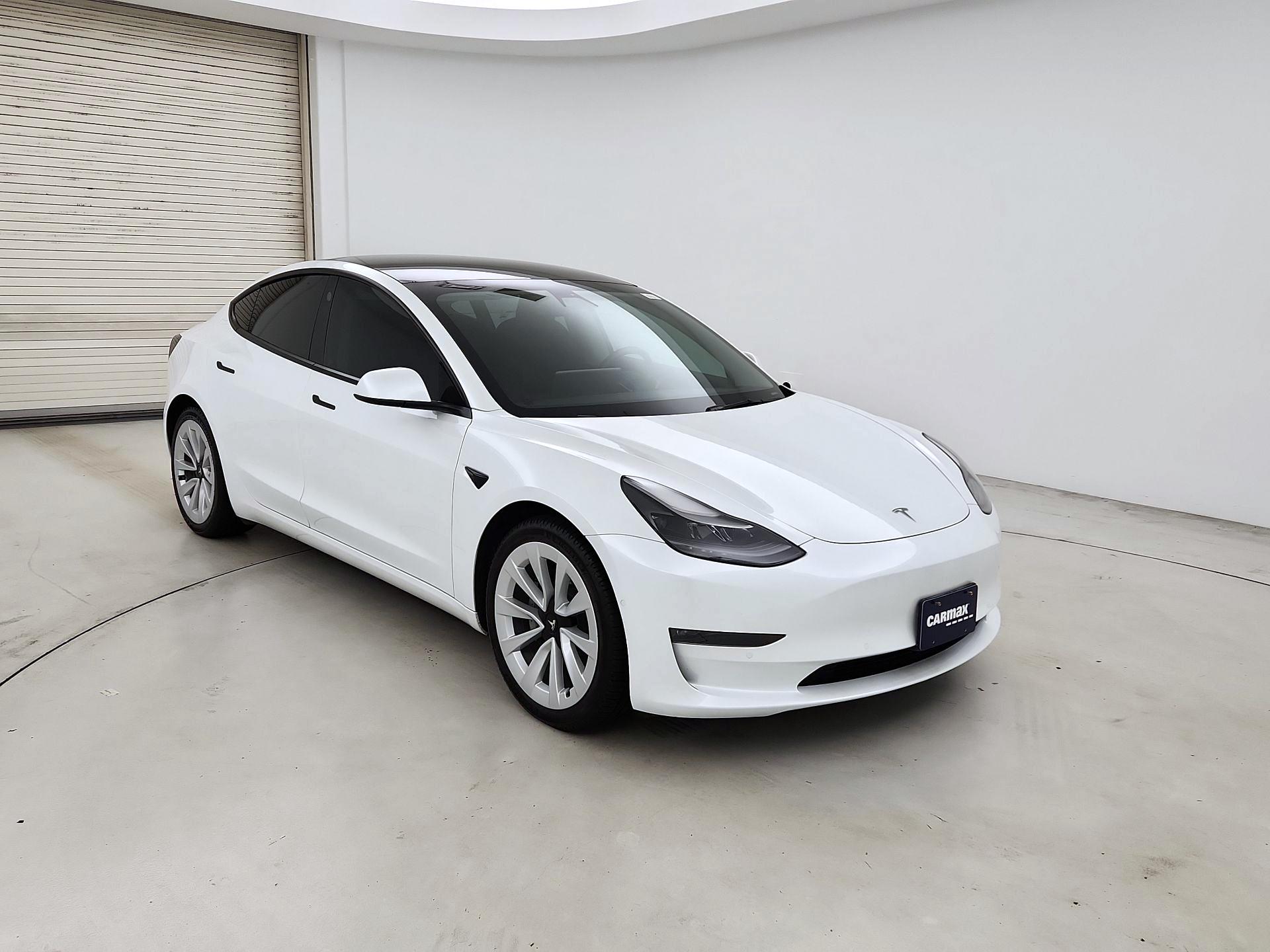Thumbnail: 2022 Tesla Model 3 - 1