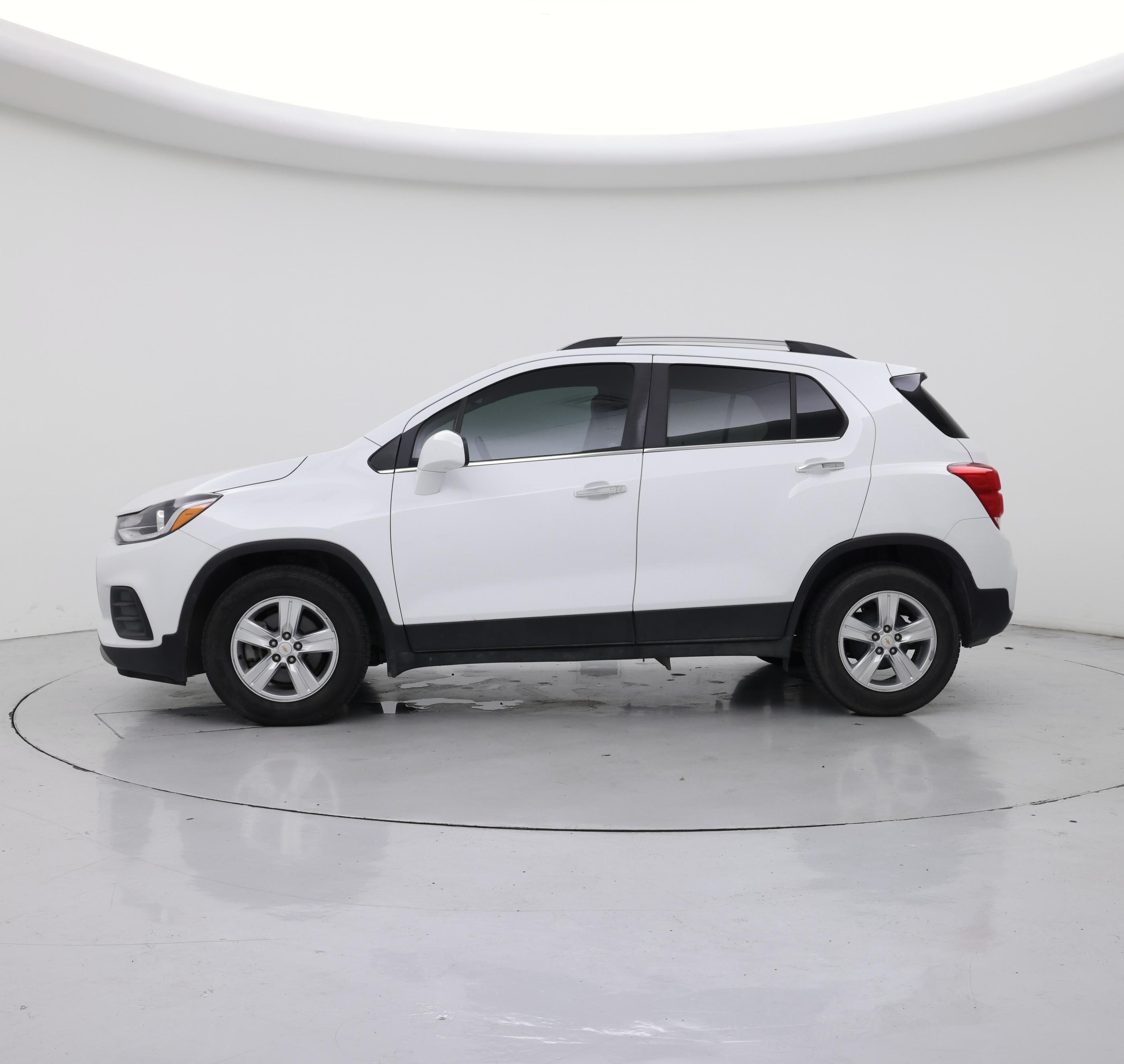 Thumbnail: 2020 Chevrolet Trax - 3