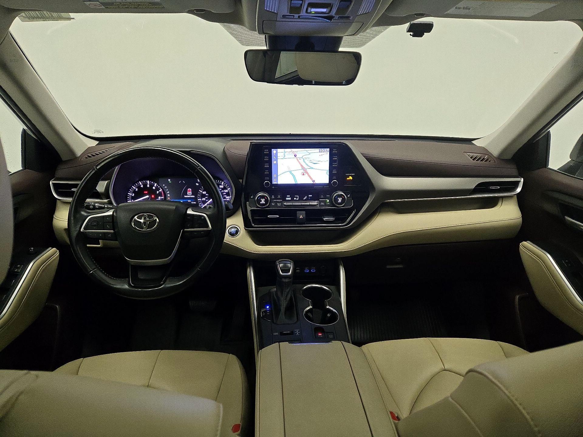 Thumbnail: 2022 Toyota Highlander - 9