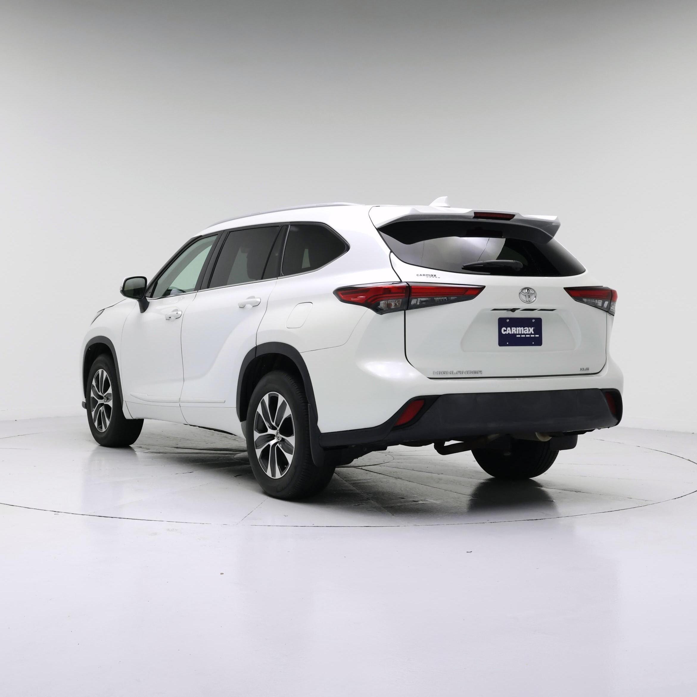 Thumbnail: 2022 Toyota Highlander - 2