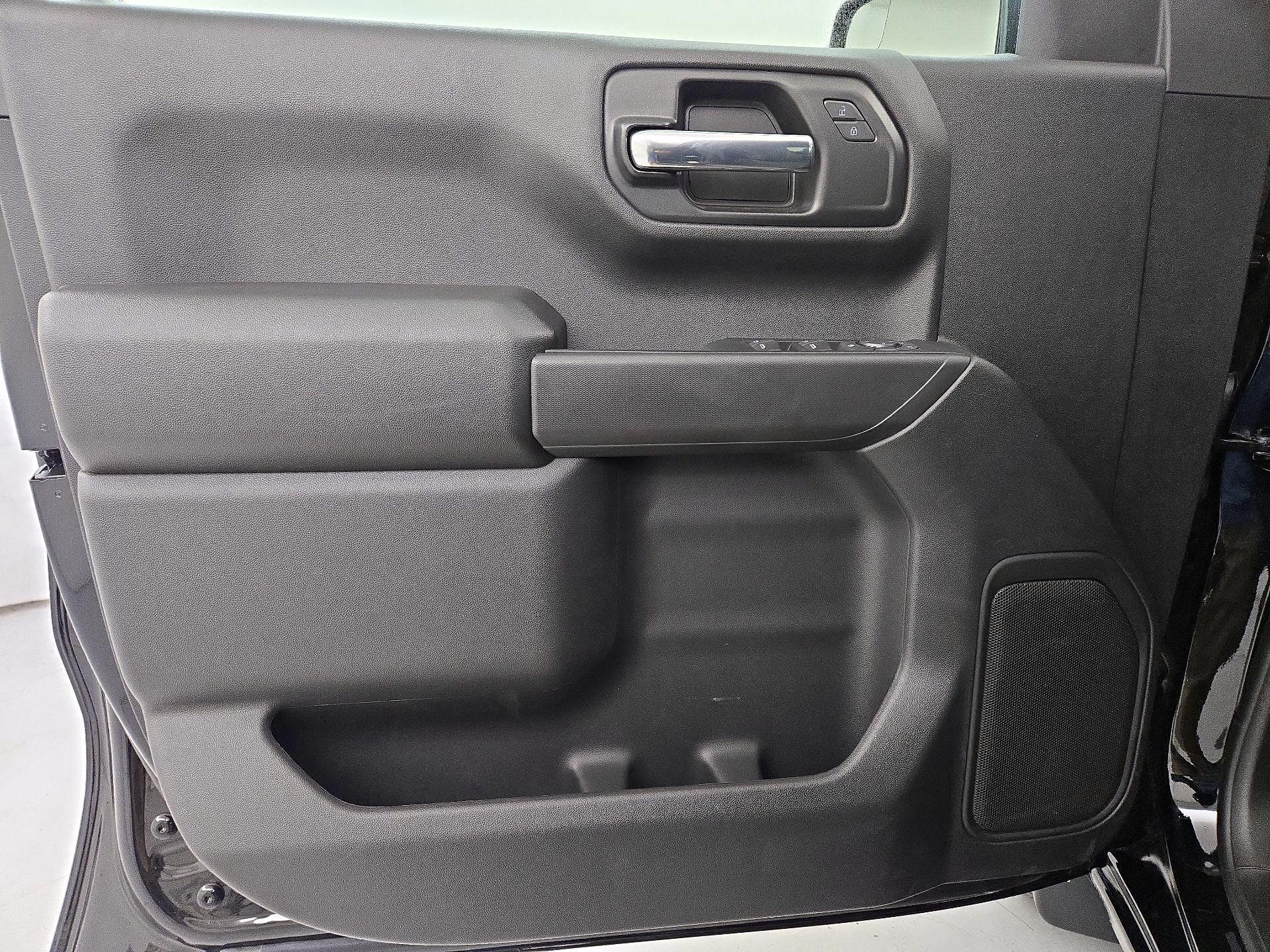 Thumbnail: 2026 Chevrolet Silverado 1500 - 12