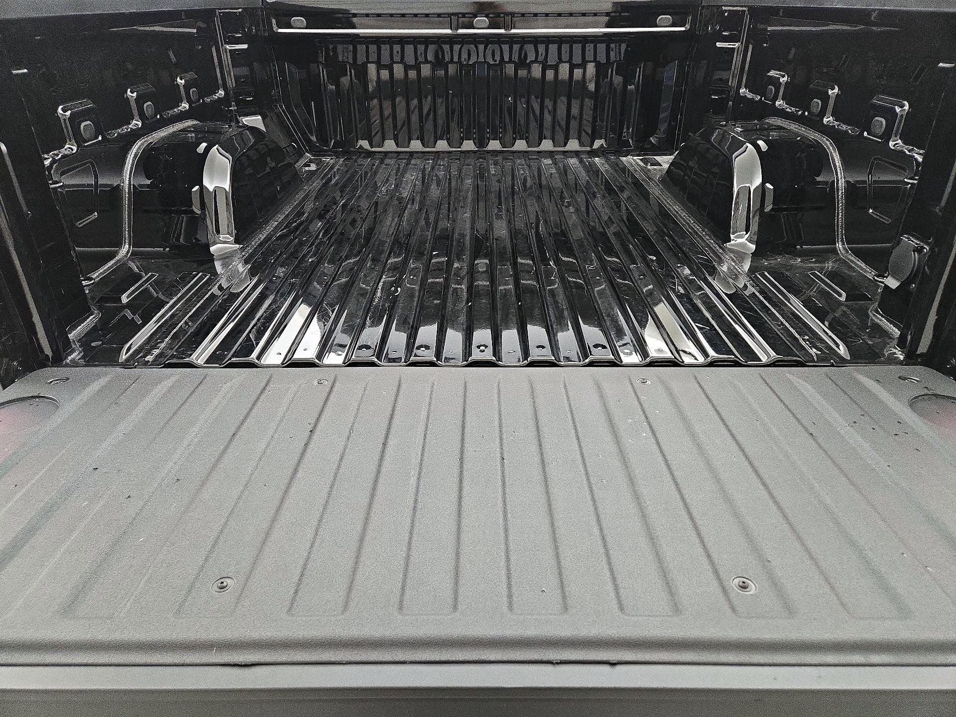 Thumbnail: 2026 Chevrolet Silverado 1500 - 20