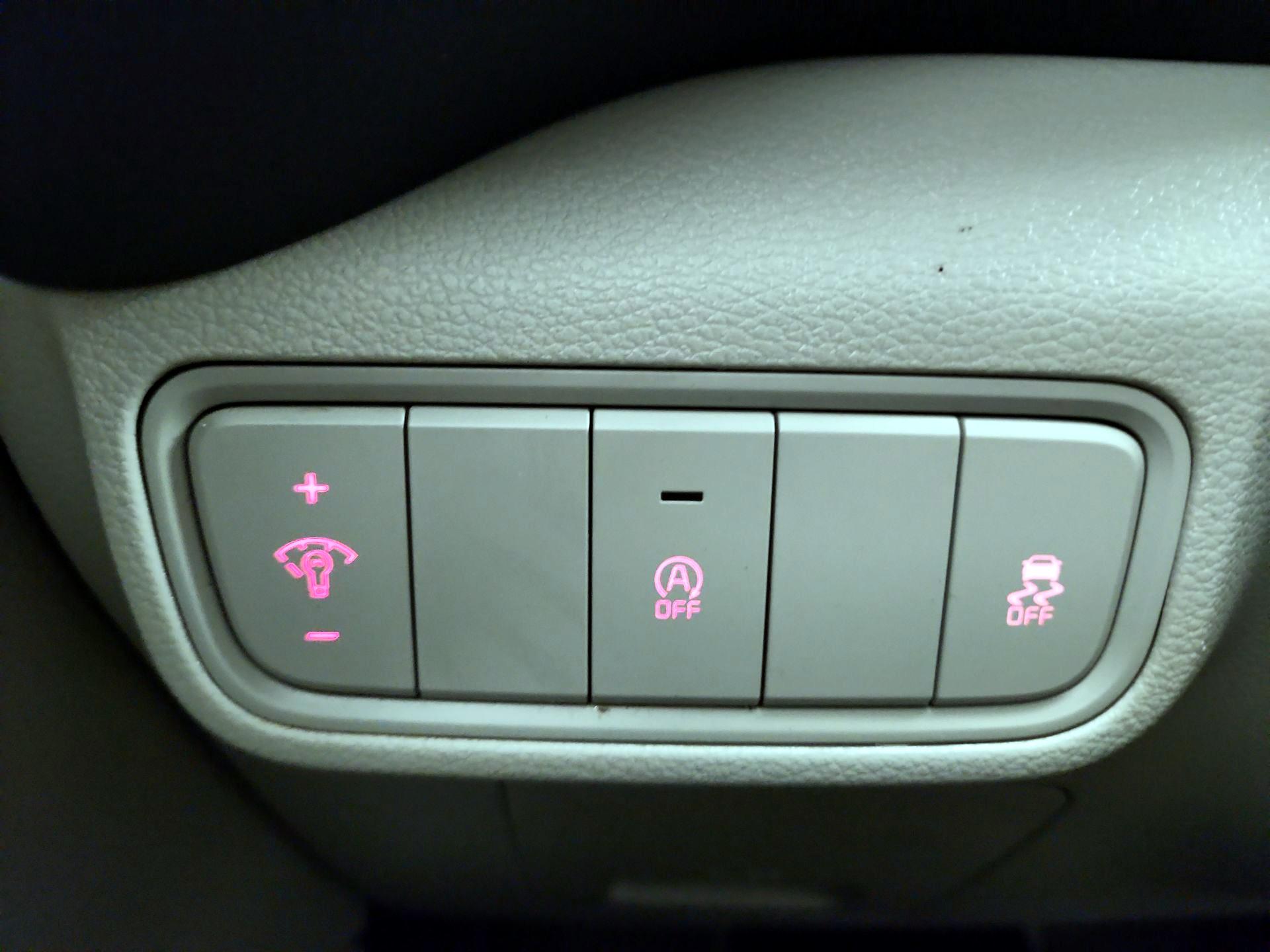 Thumbnail: 2020 Kia Soul - 11