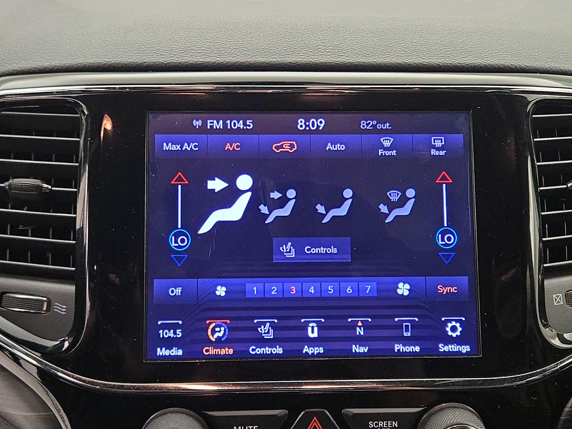 Thumbnail: 2019 Jeep Grand Cherokee - 17