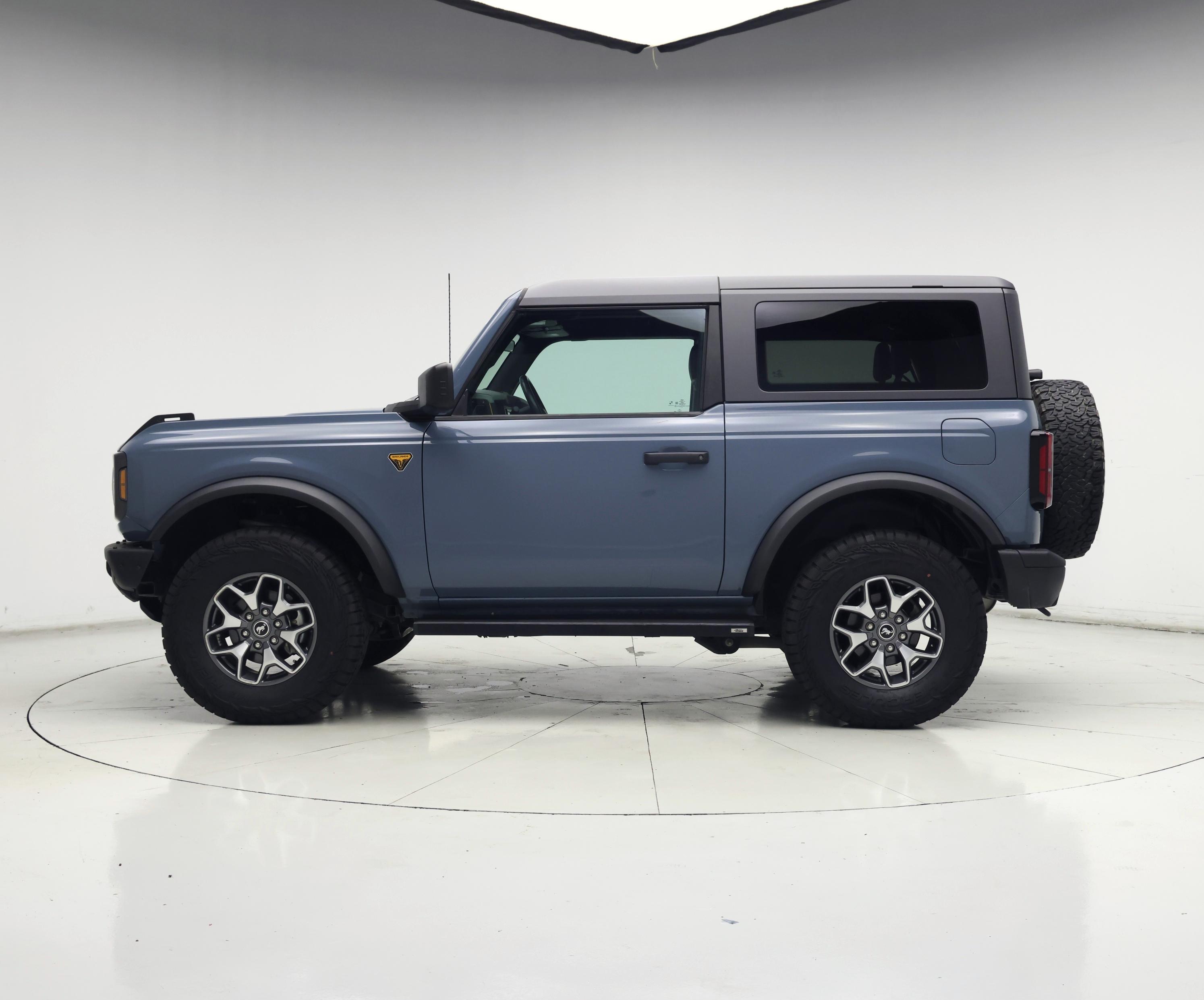 Thumbnail: 2022 Ford Bronco - 3
