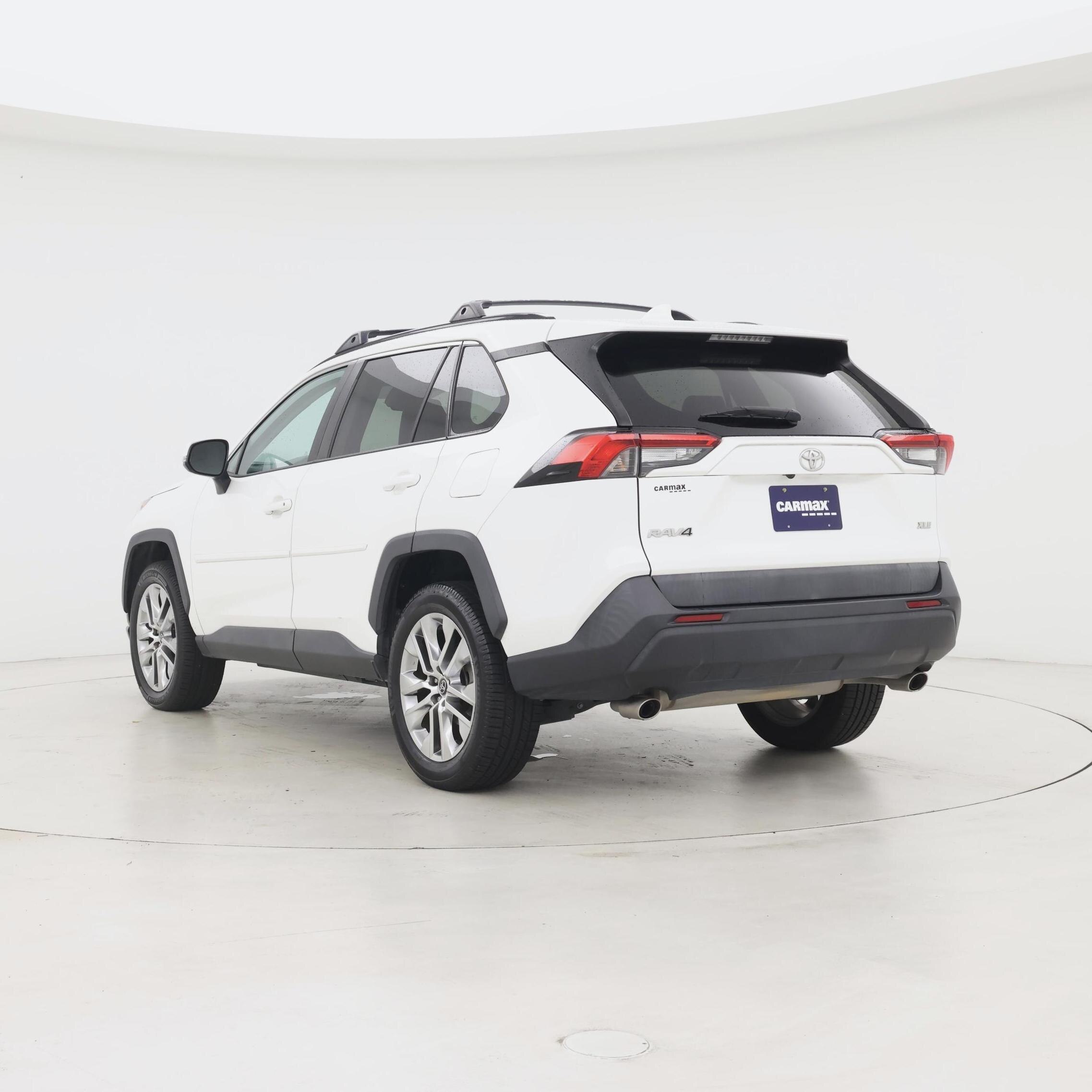 Thumbnail: 2020 Toyota RAV4 - 2