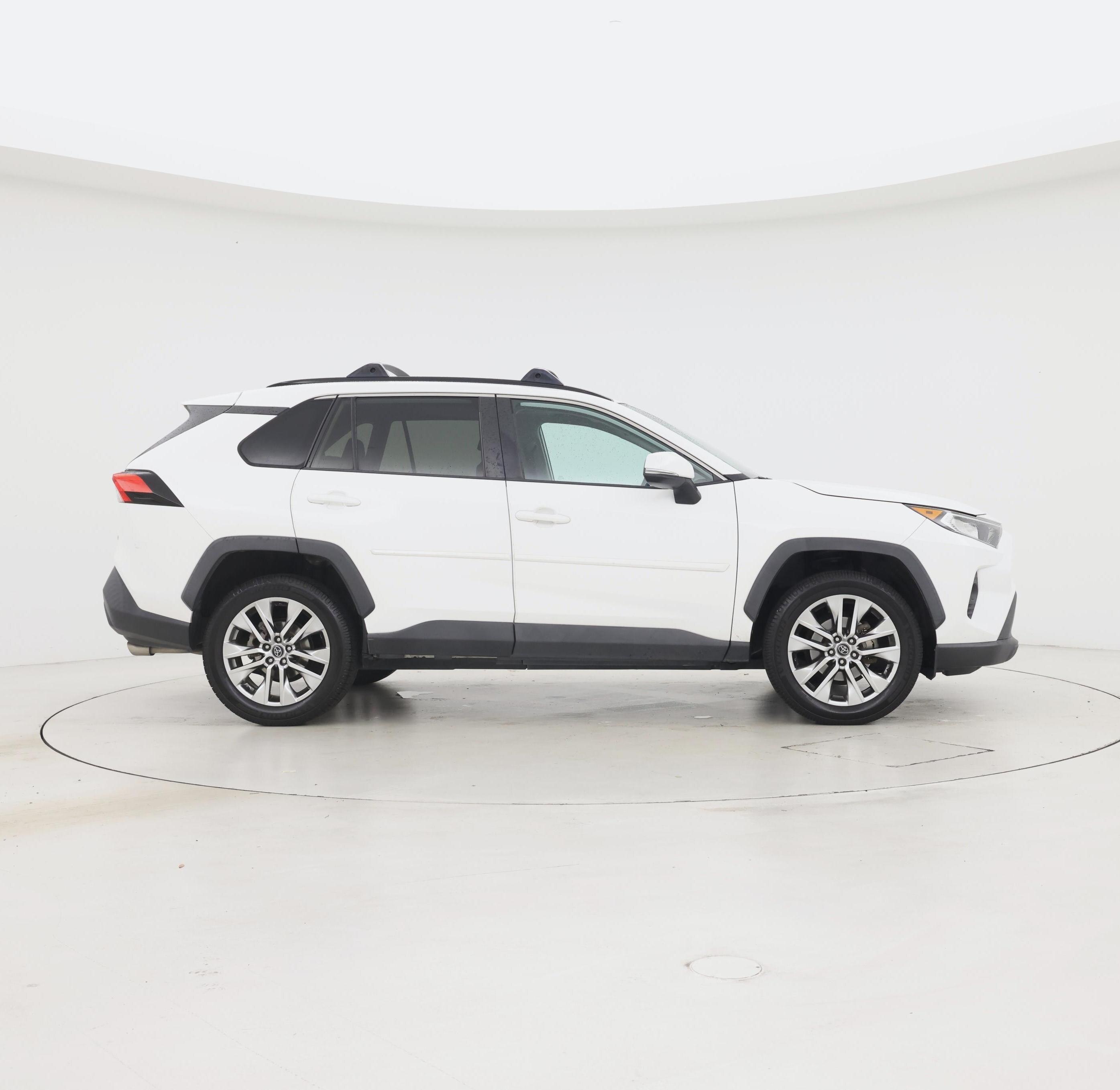 Thumbnail: 2020 Toyota RAV4 - 7