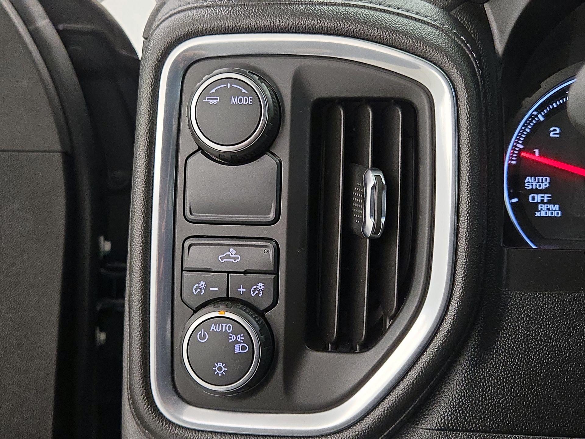 Thumbnail: 2020 Chevrolet Silverado 1500 - 13