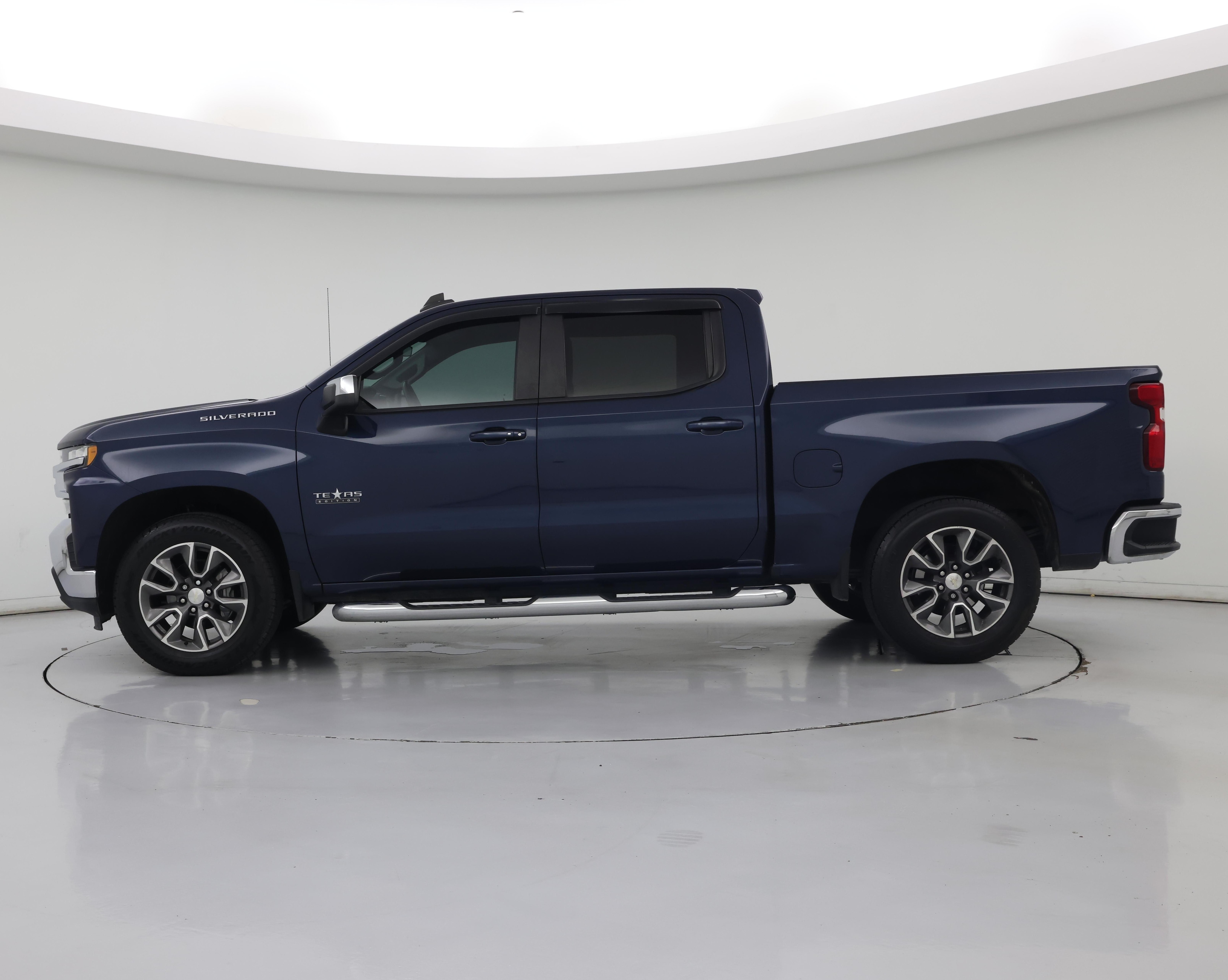 Thumbnail: 2020 Chevrolet Silverado 1500 - 3