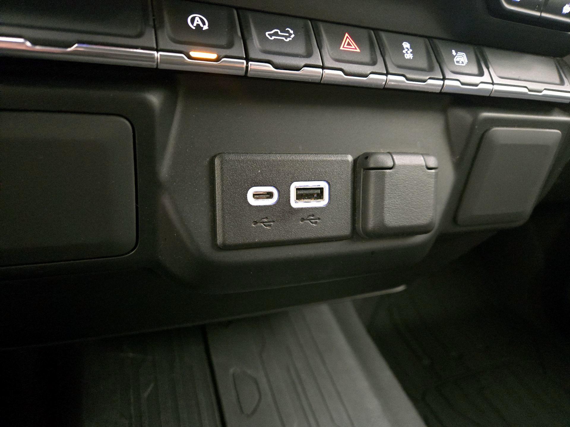 Thumbnail: 2022 GMC Sierra 1500 - 18