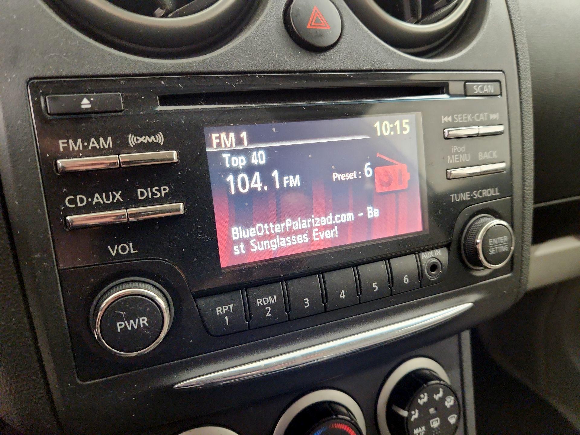 Thumbnail: 2015 Nissan Rogue - 15