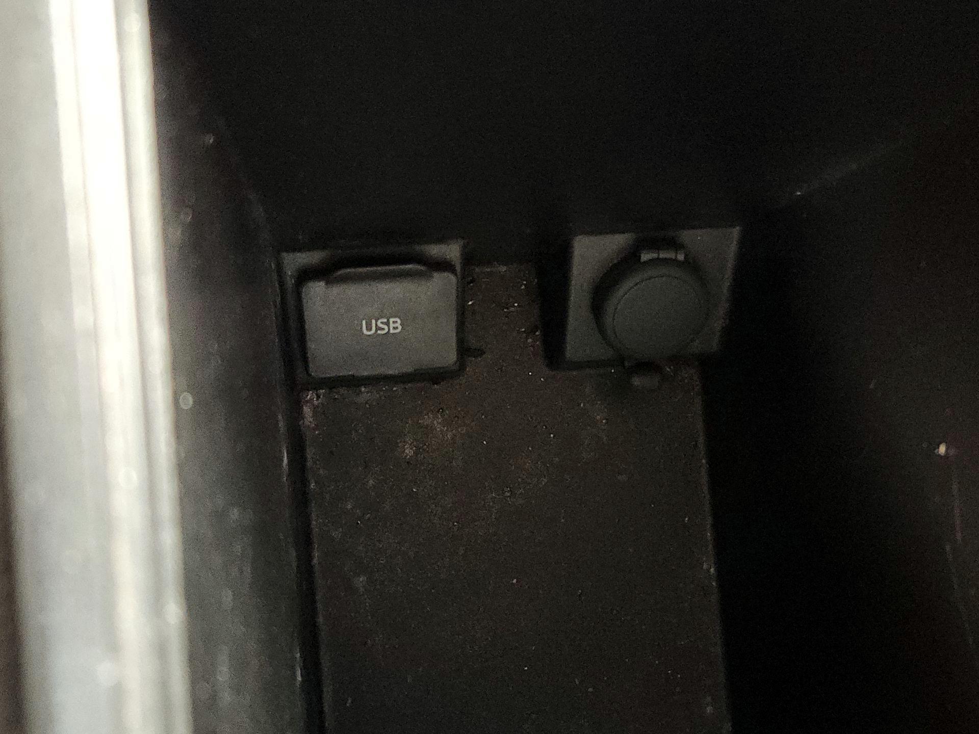 Thumbnail: 2015 Nissan Rogue - 18