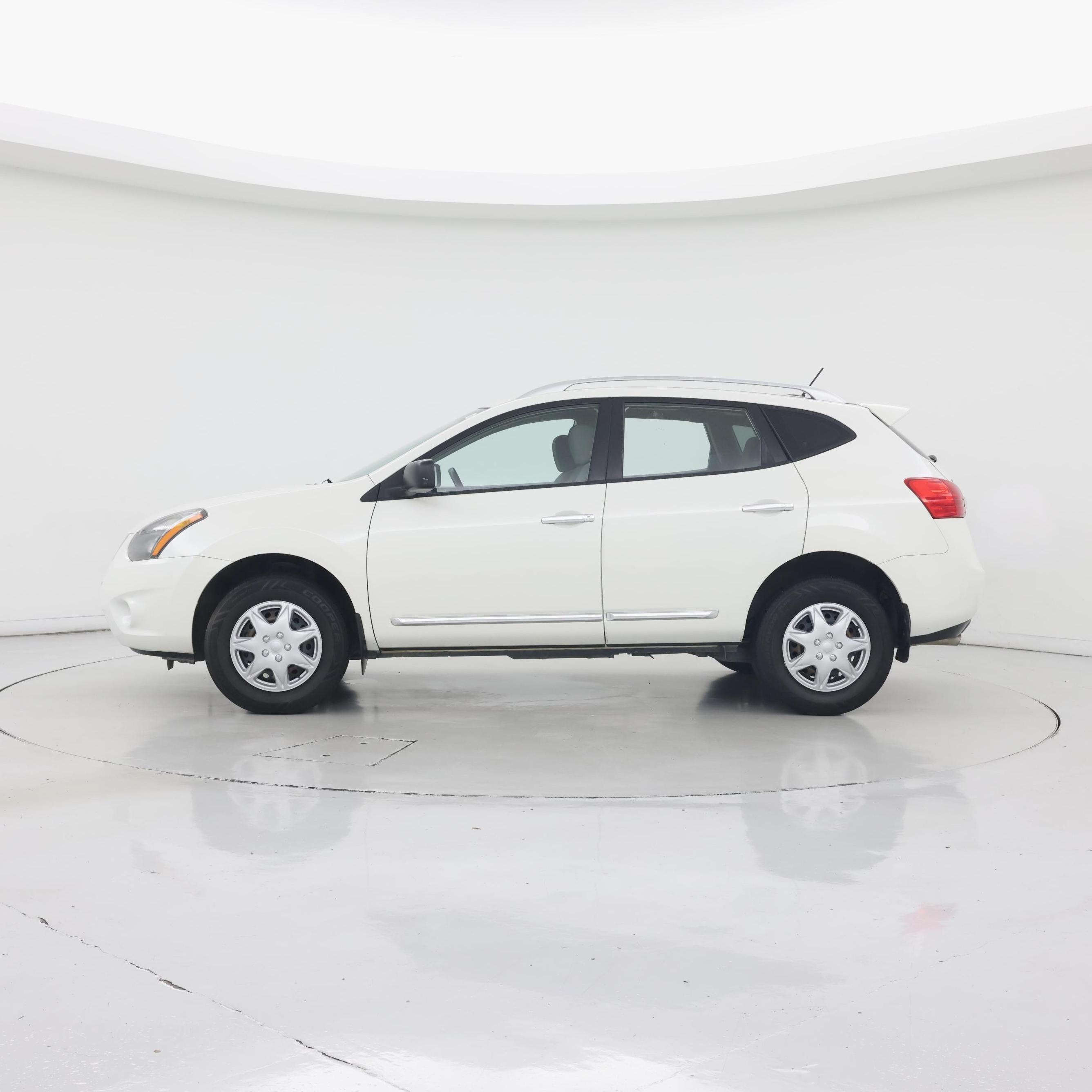 Thumbnail: 2015 Nissan Rogue - 3