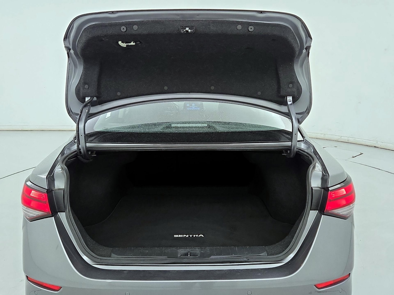 2024 Nissan Sentra SV - Photo 21