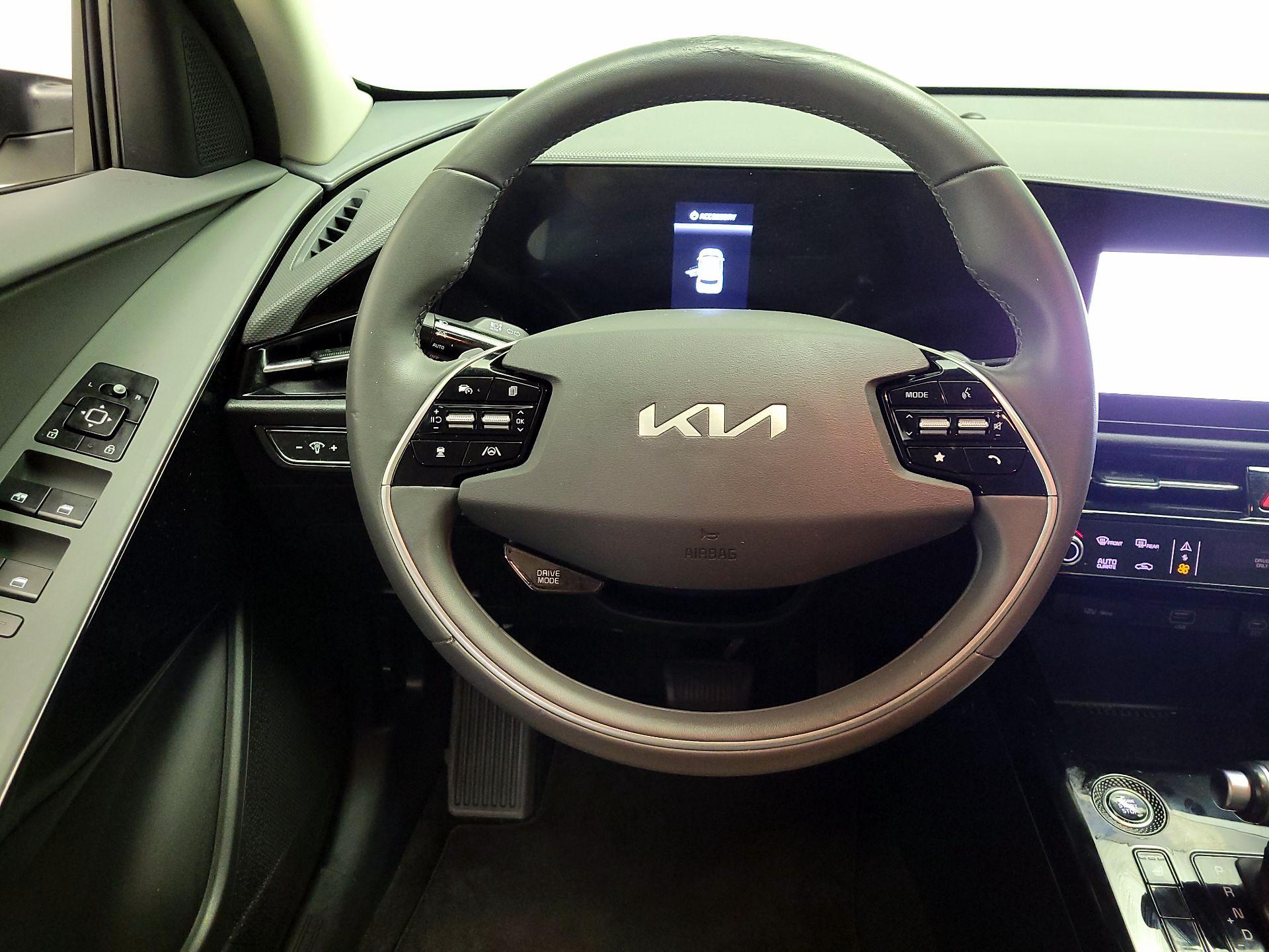 Thumbnail: 2024 Kia Niro - 10
