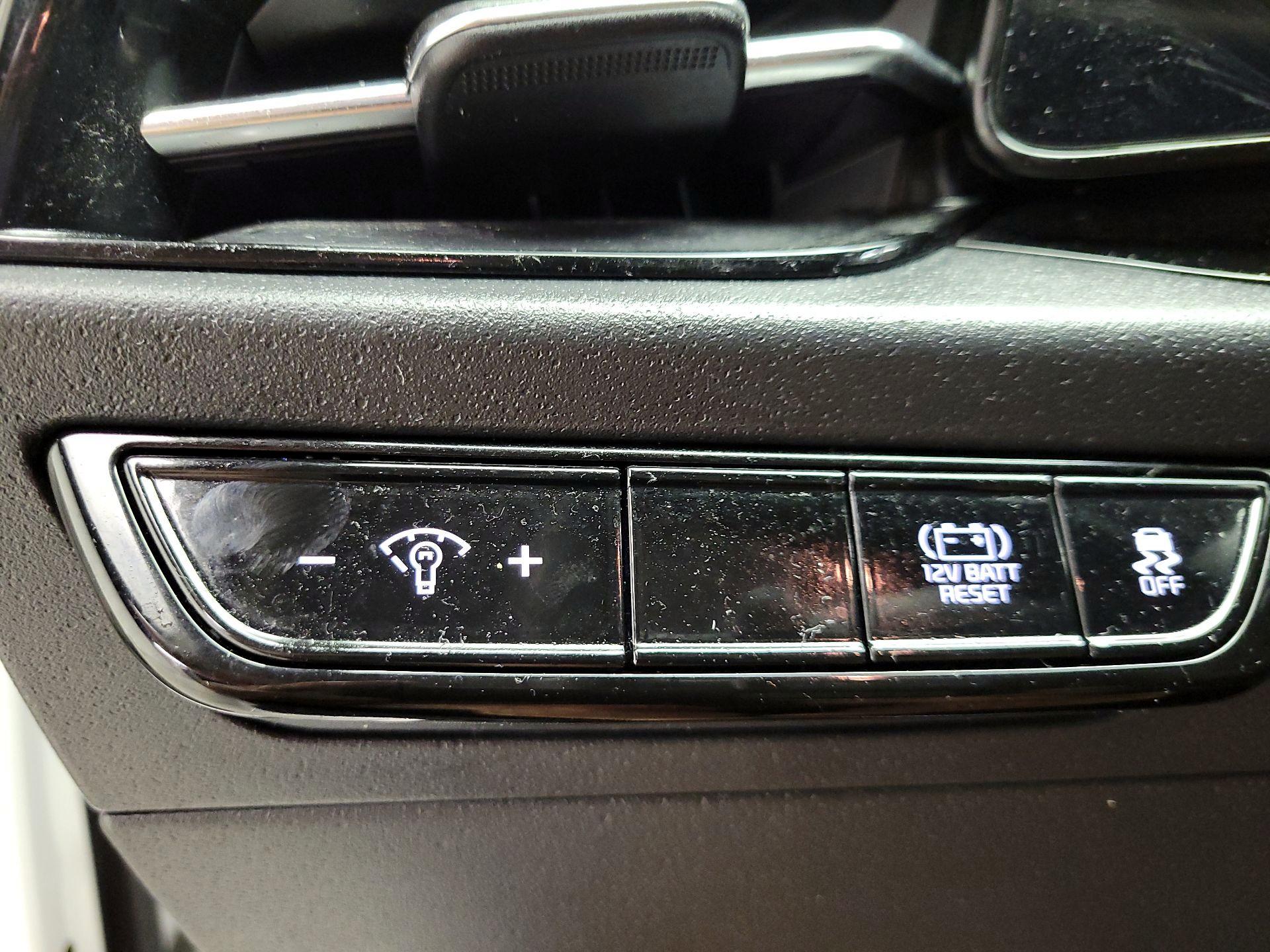 Thumbnail: 2024 Kia Niro - 13