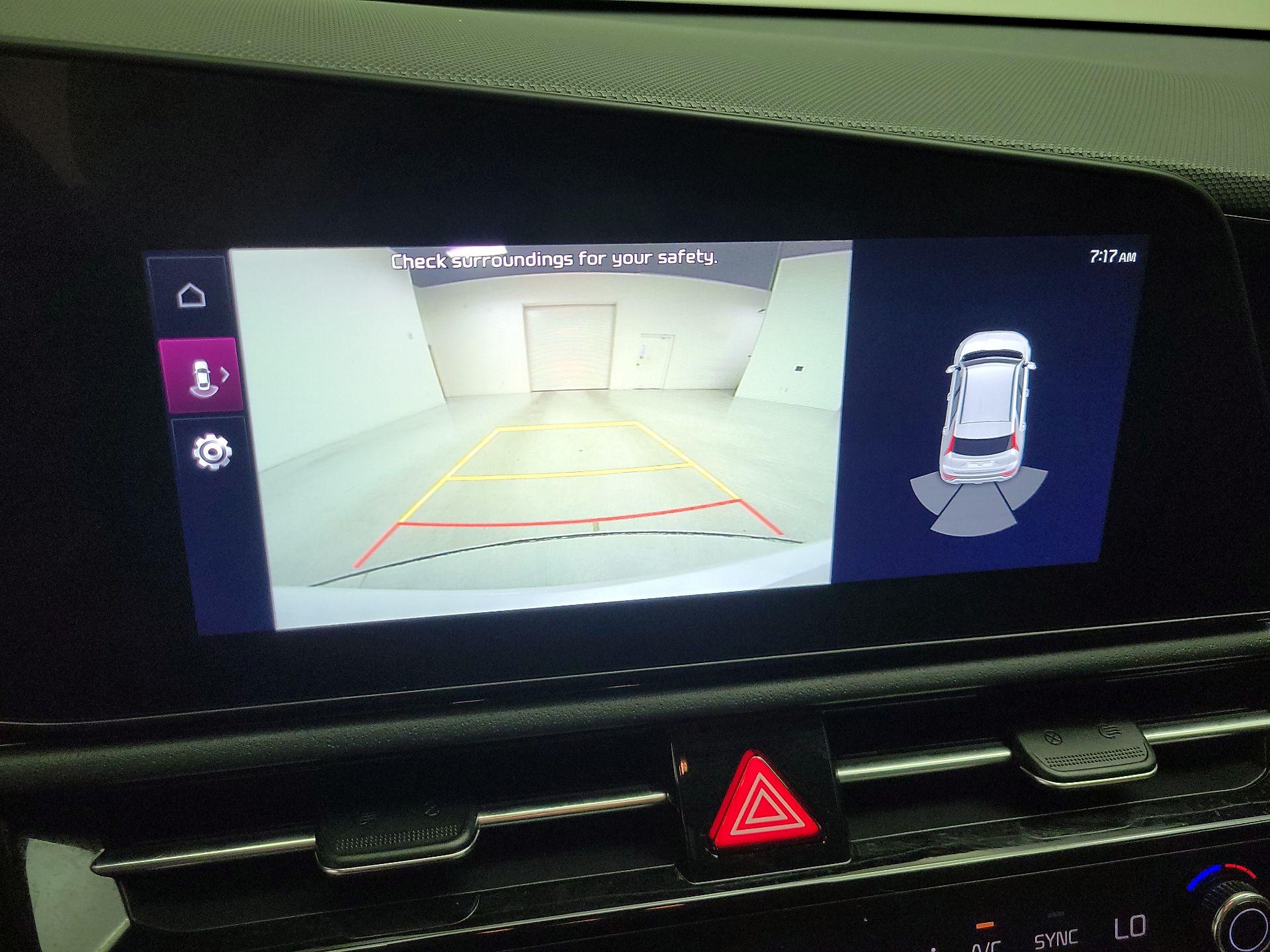 Thumbnail: 2024 Kia Niro - 15