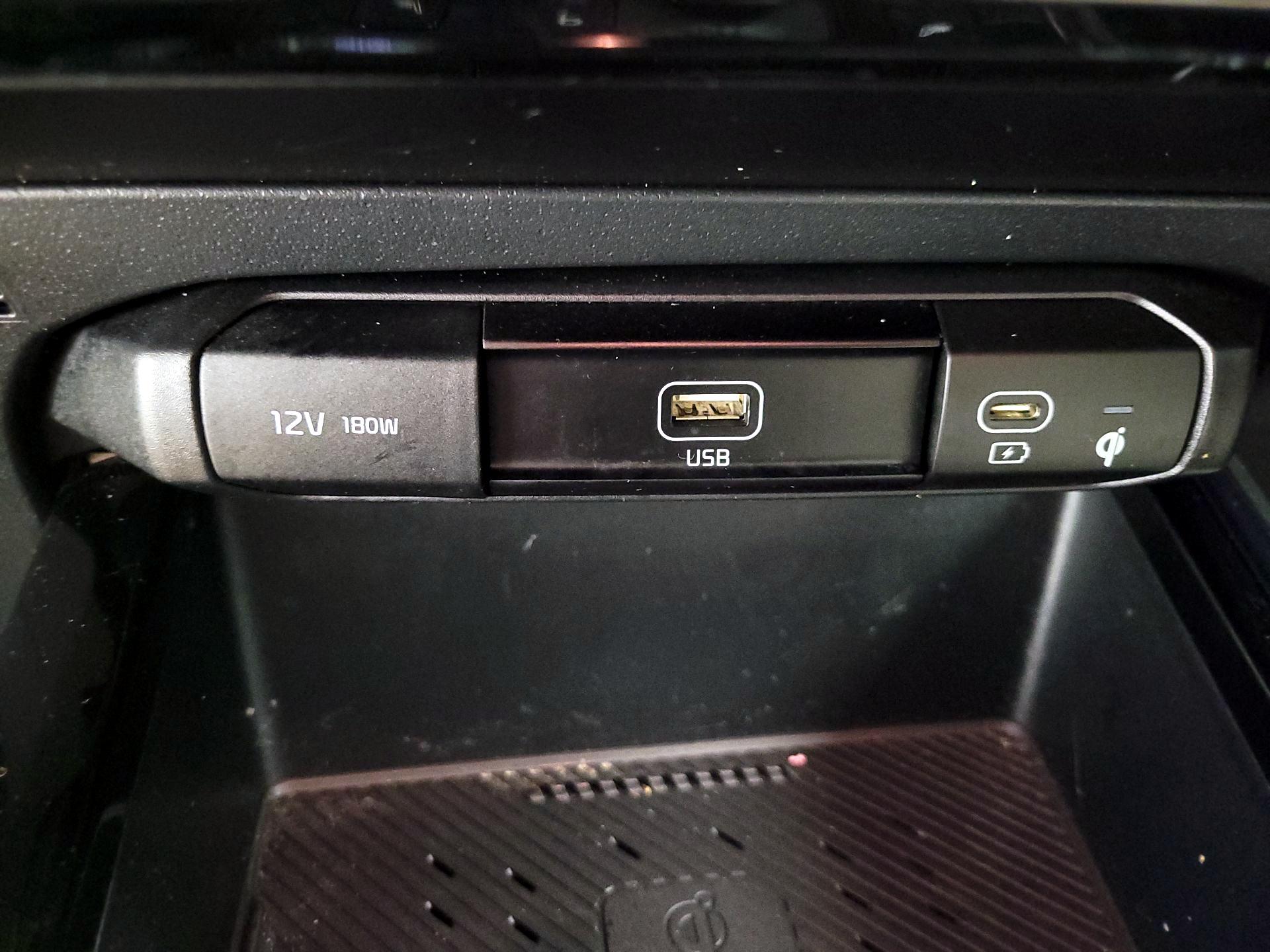 Thumbnail: 2024 Kia Niro - 19