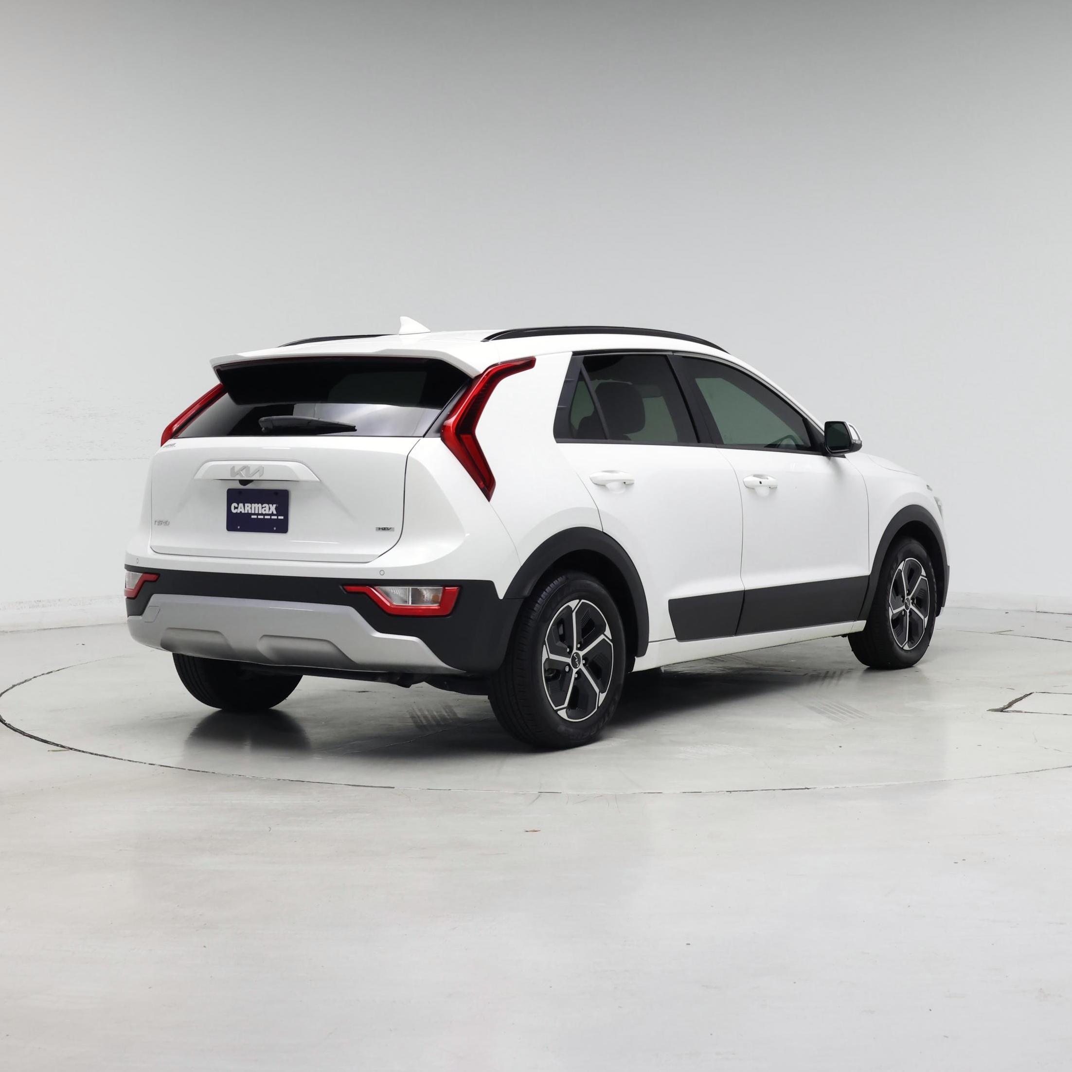 Thumbnail: 2024 Kia Niro - 8