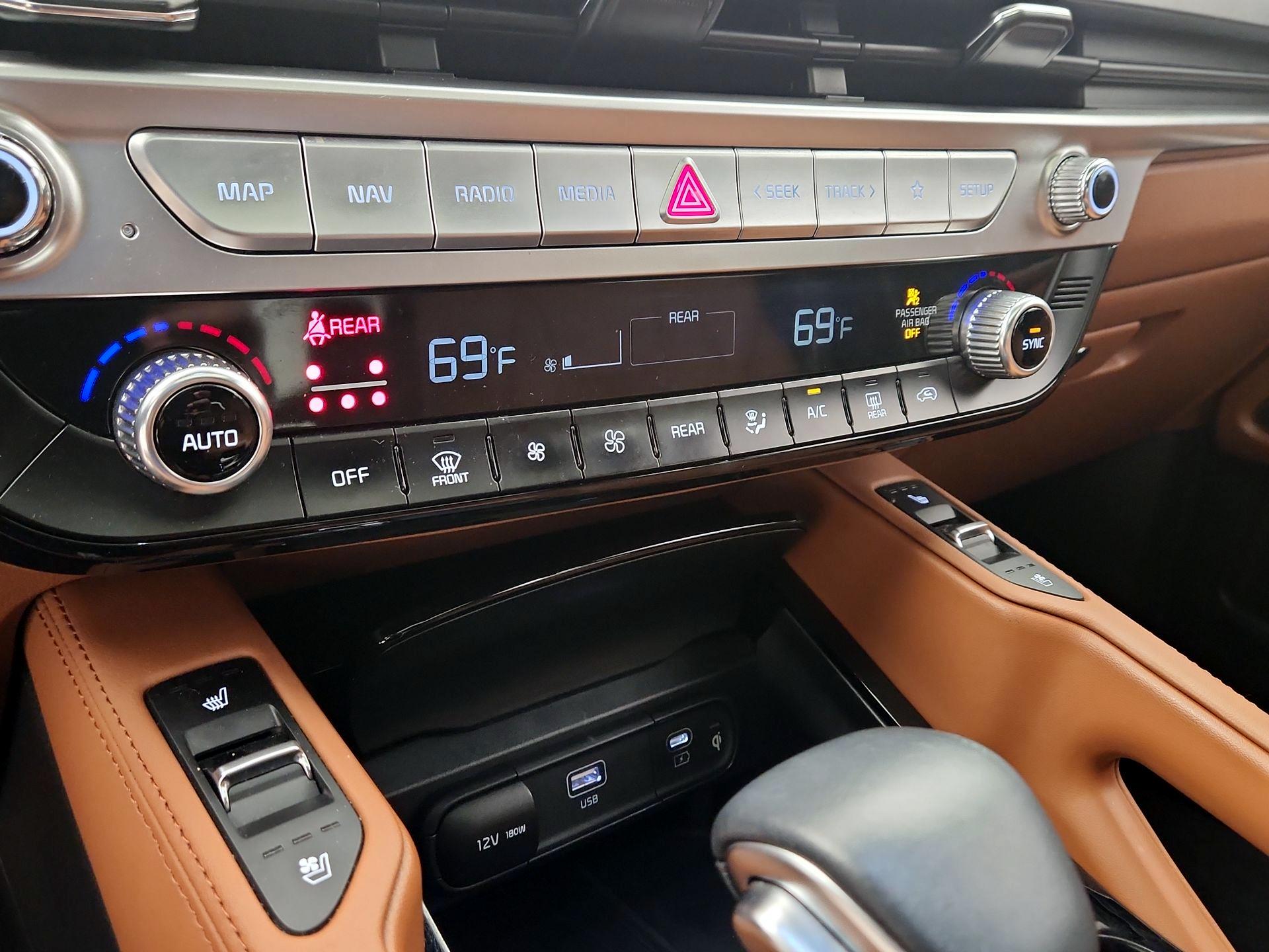 Thumbnail: 2024 Kia Telluride - 17