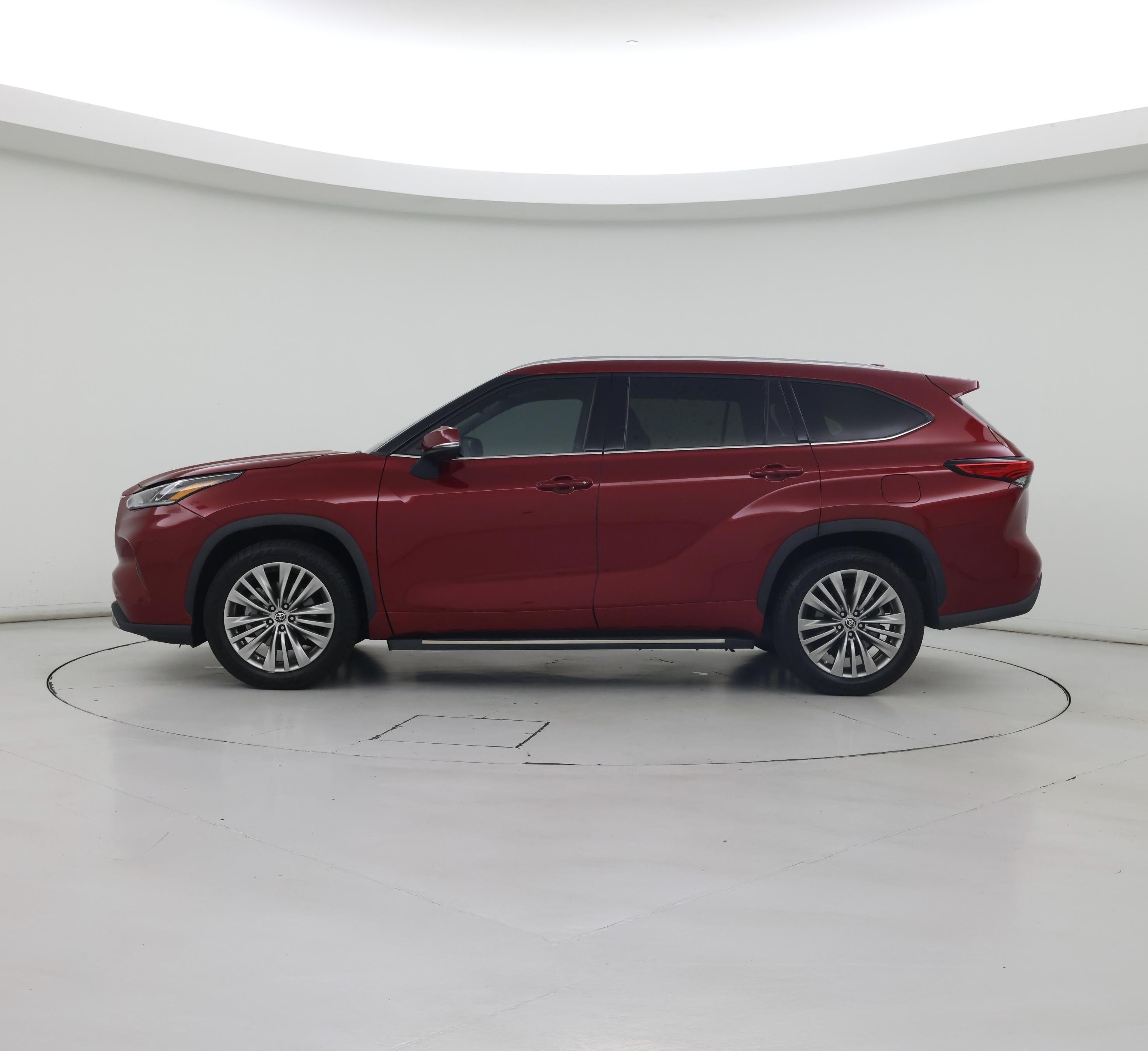 Thumbnail: 2022 Toyota Highlander - 3